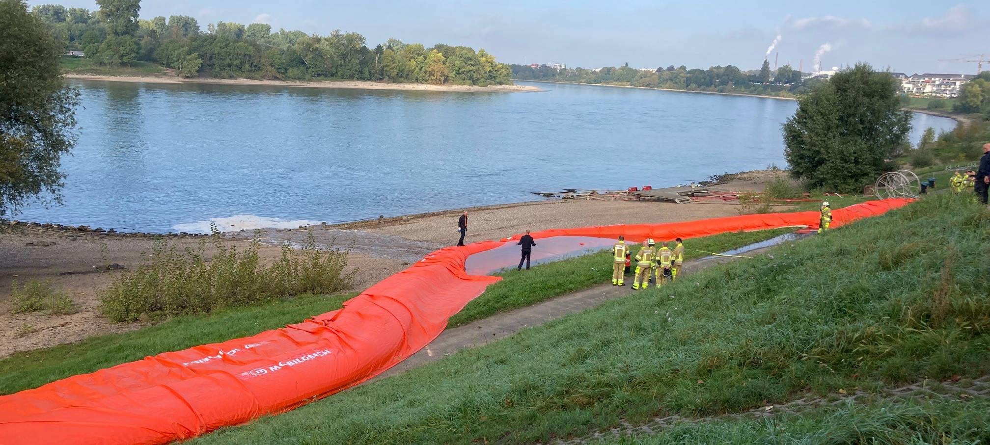 Neuer Hochwasserschutz in Düsseldorf getestet