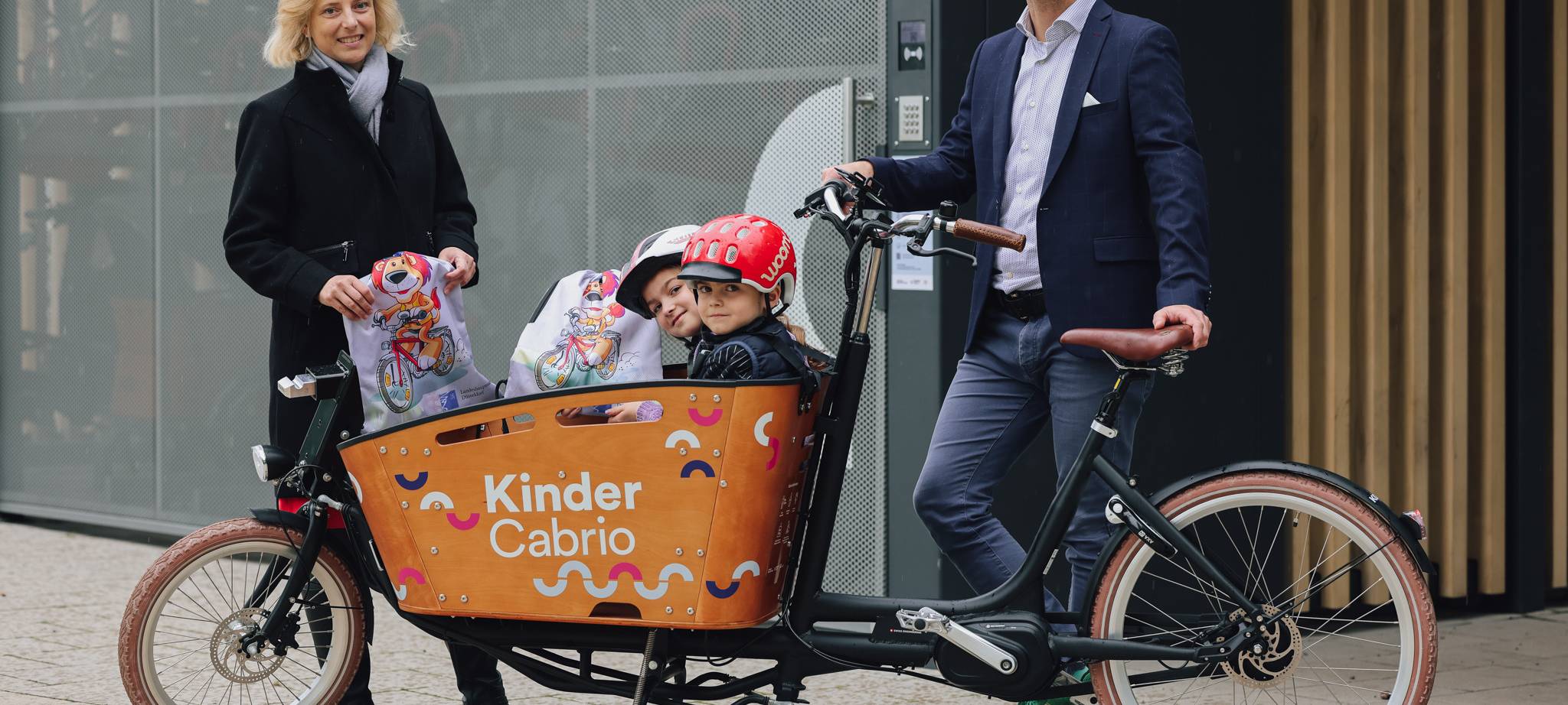 Düsseldorf: Lastenräder für Kindertransport