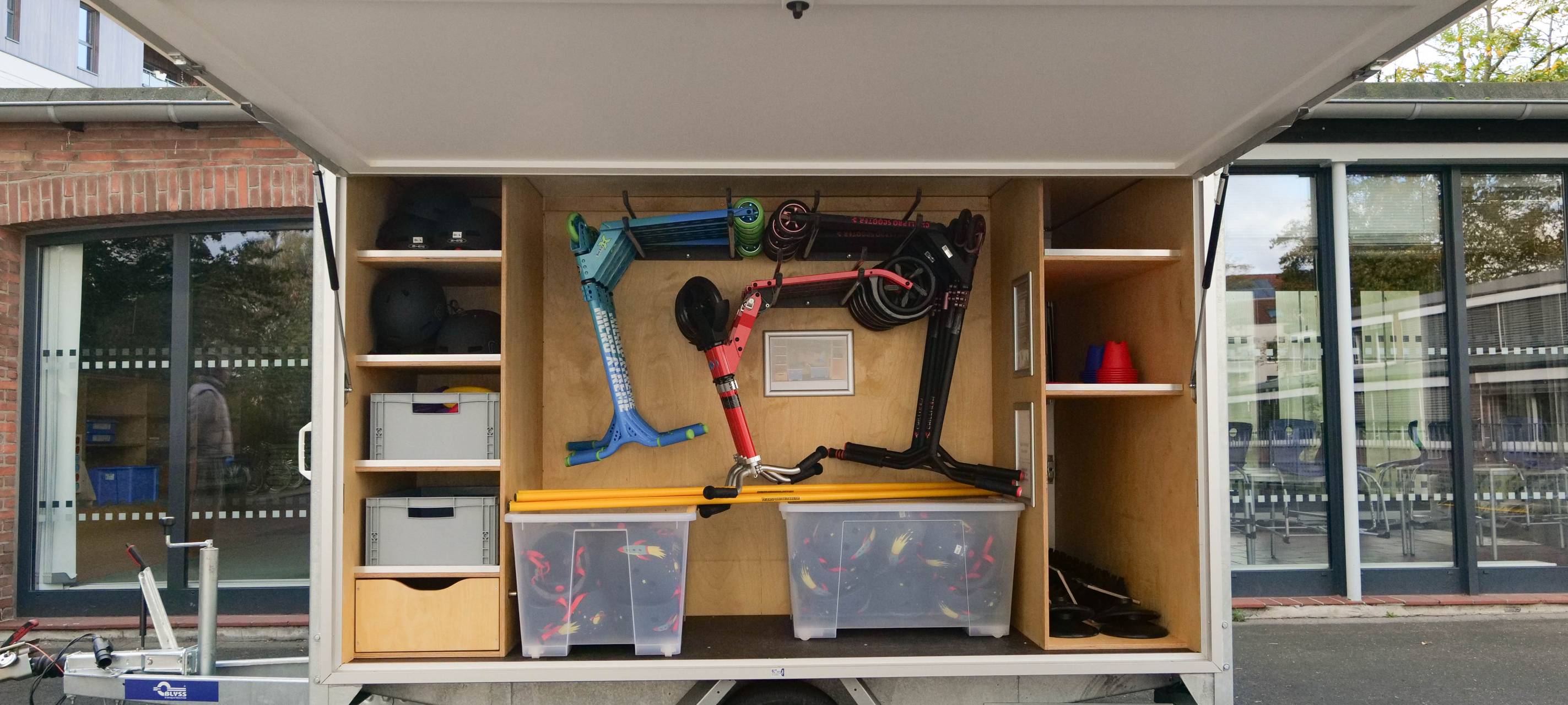 Roller Mobil für Düsseldorfer Schulen