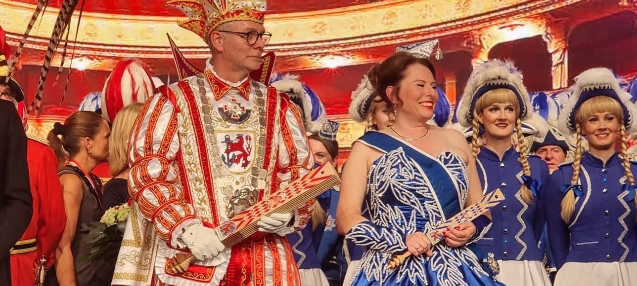 Düsseldorf: Närrischer Zapfenstreich auf dem Marktplatz