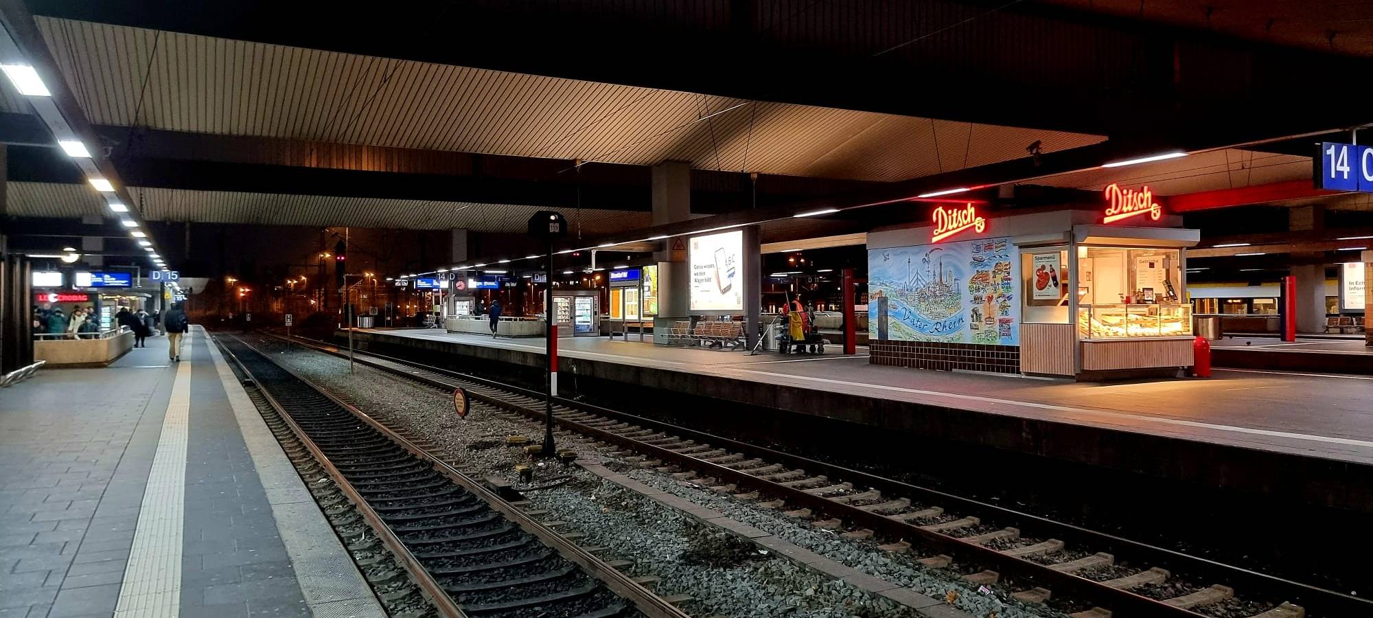 Leere Bahnsteige im Düsseldorfer Hauptbahnhof.