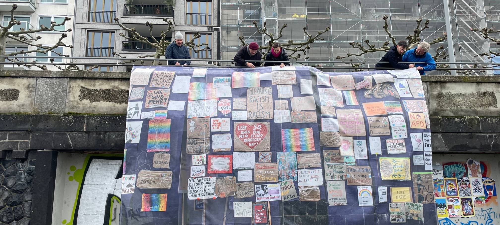 Düsseldorf: Anti-AfD-Plakate hängen wieder