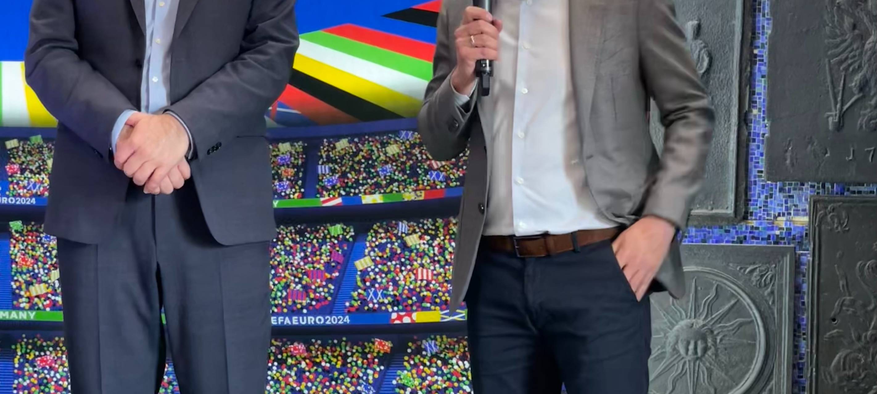 EM-Pokal weiter im Düsseldorfer Rathaus