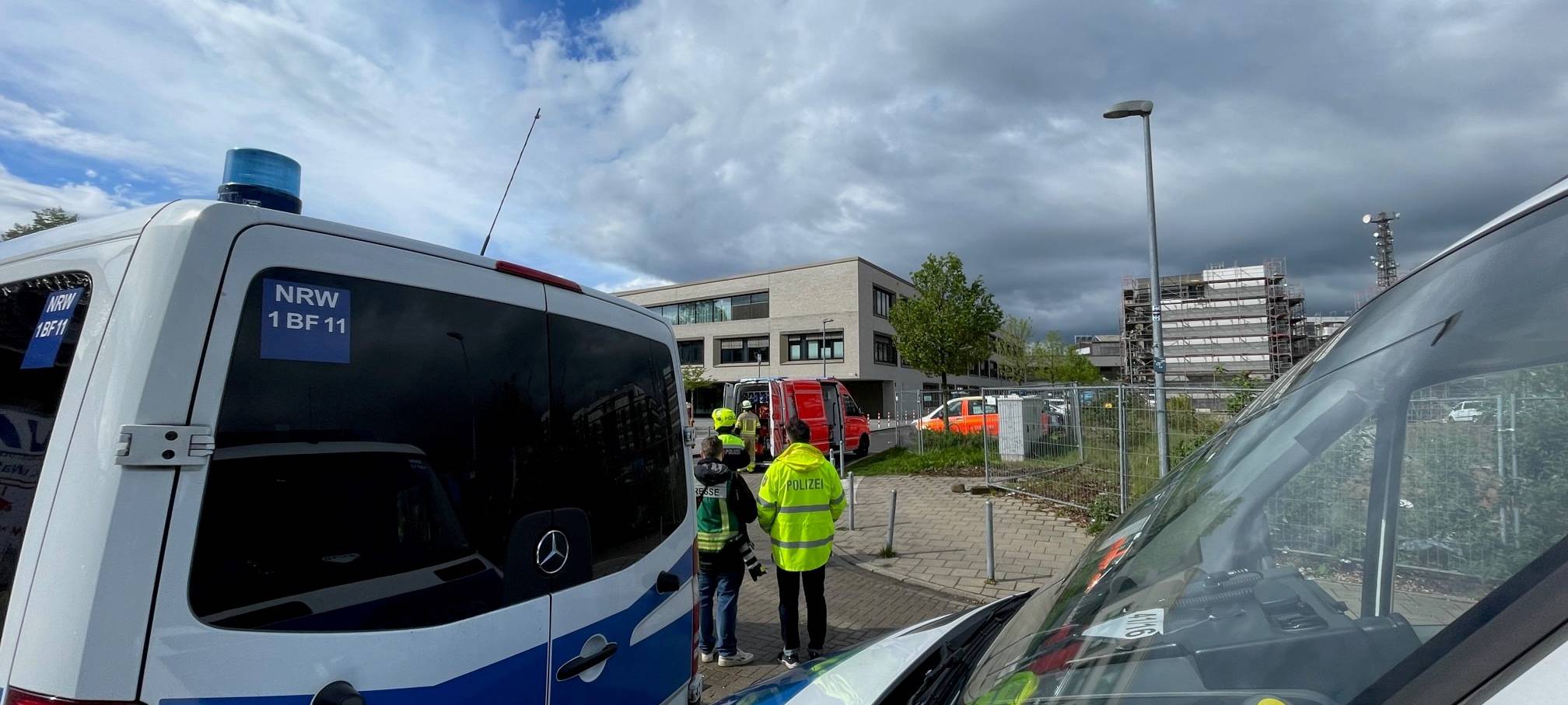 Düsseldorf: Gefahrenlage am Albrecht-Dürer-Berufskolleg vorbei
