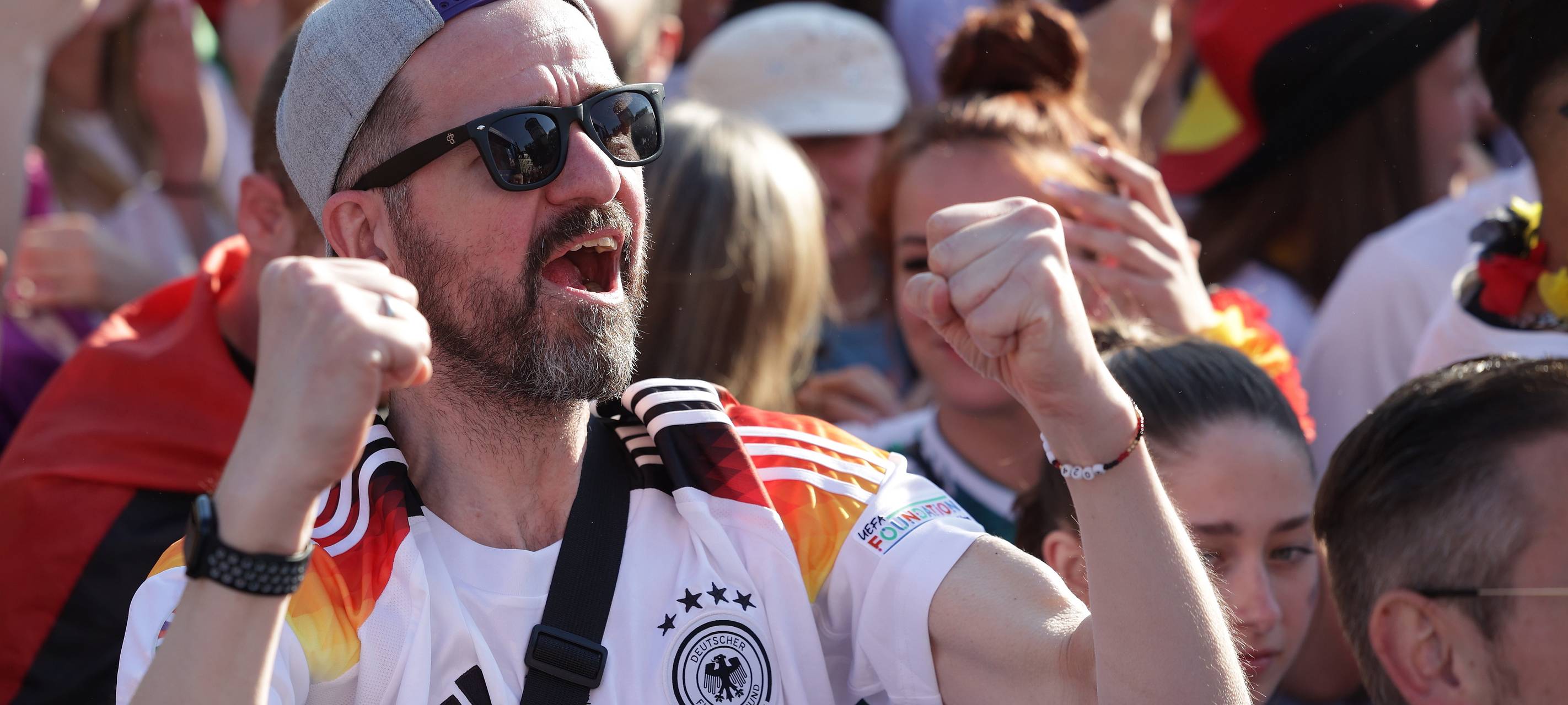 Auch Deutschland-Spiel Nr. 3 bringt Party nach Düsseldorf