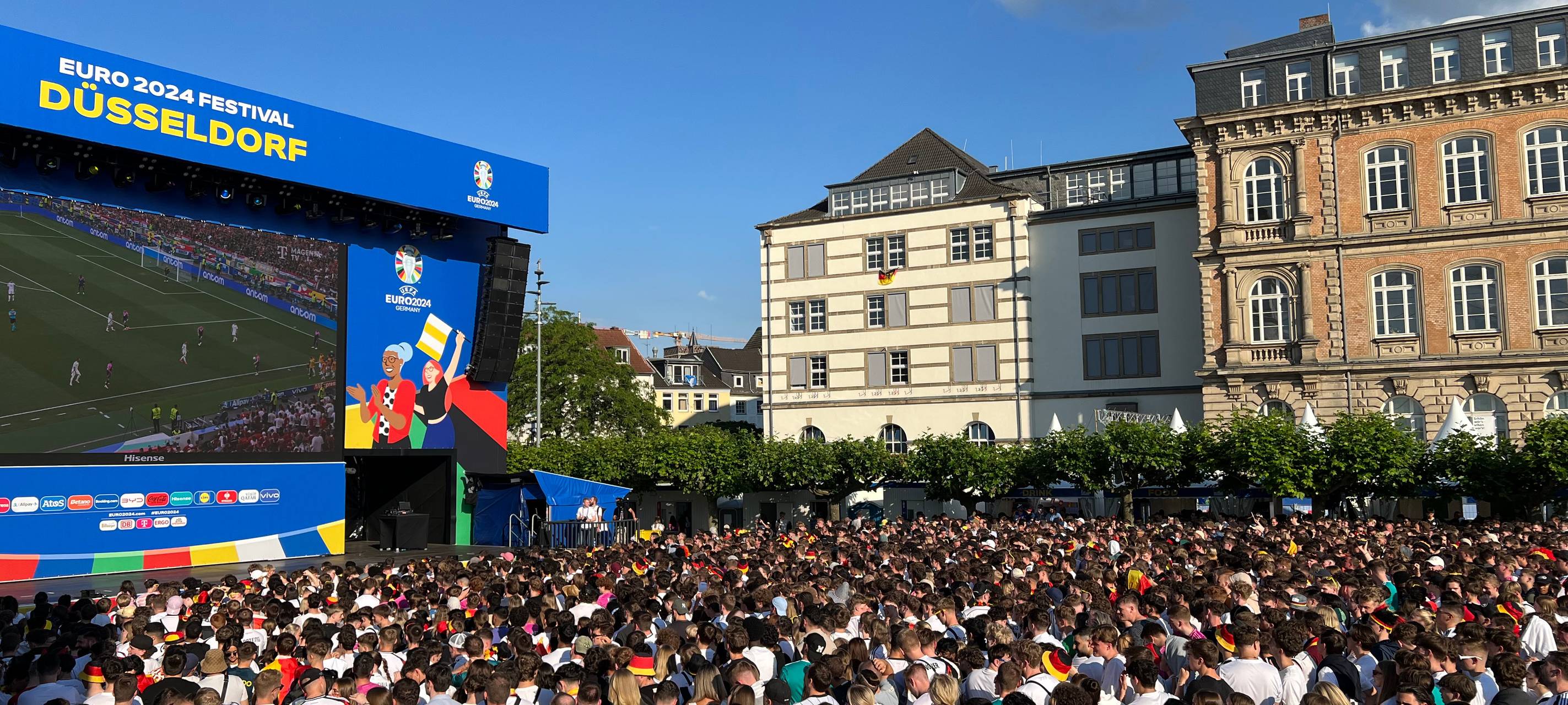 Fans bringen sich vor dem Deutschland-Spiel in Stimmung