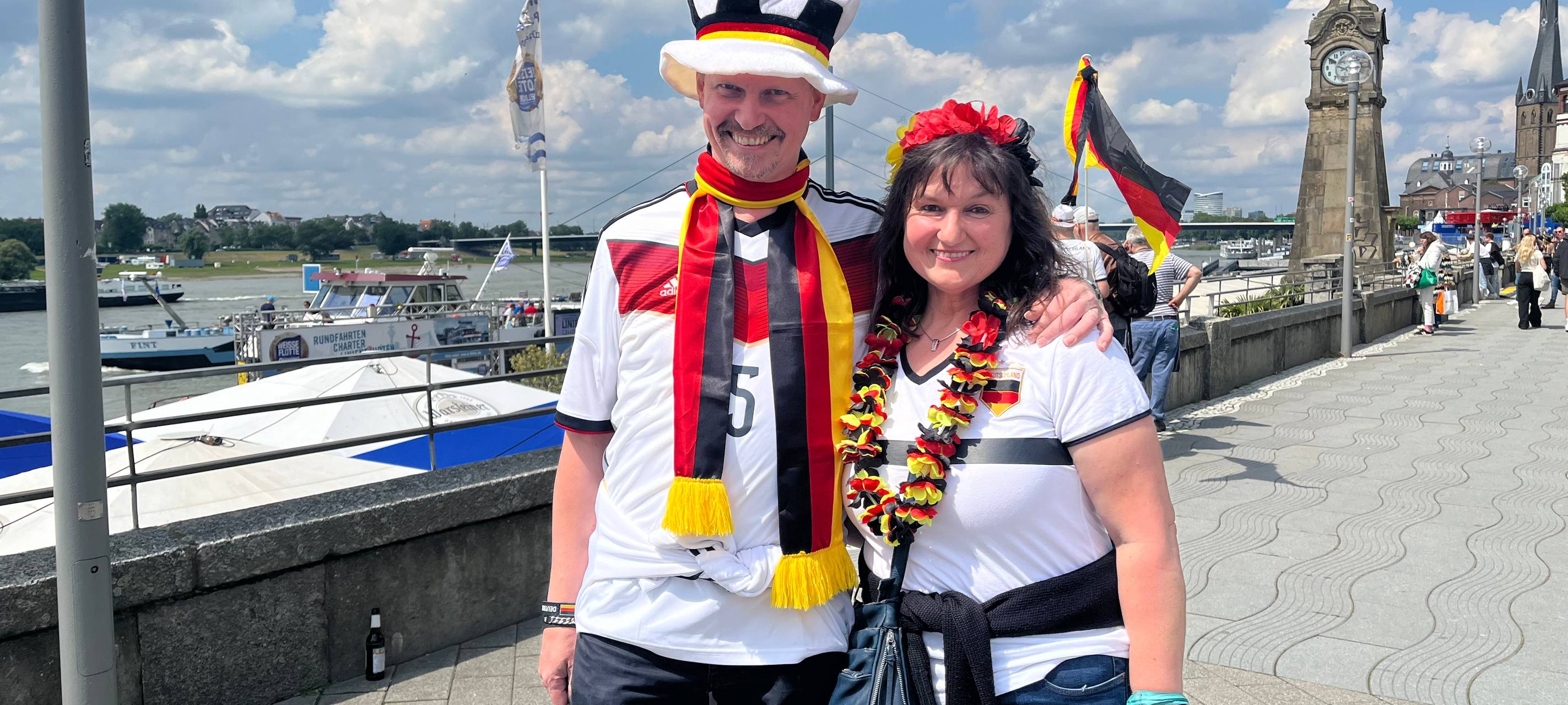 Fans bringen sich vor dem Deutschland-Spiel in Stimmung