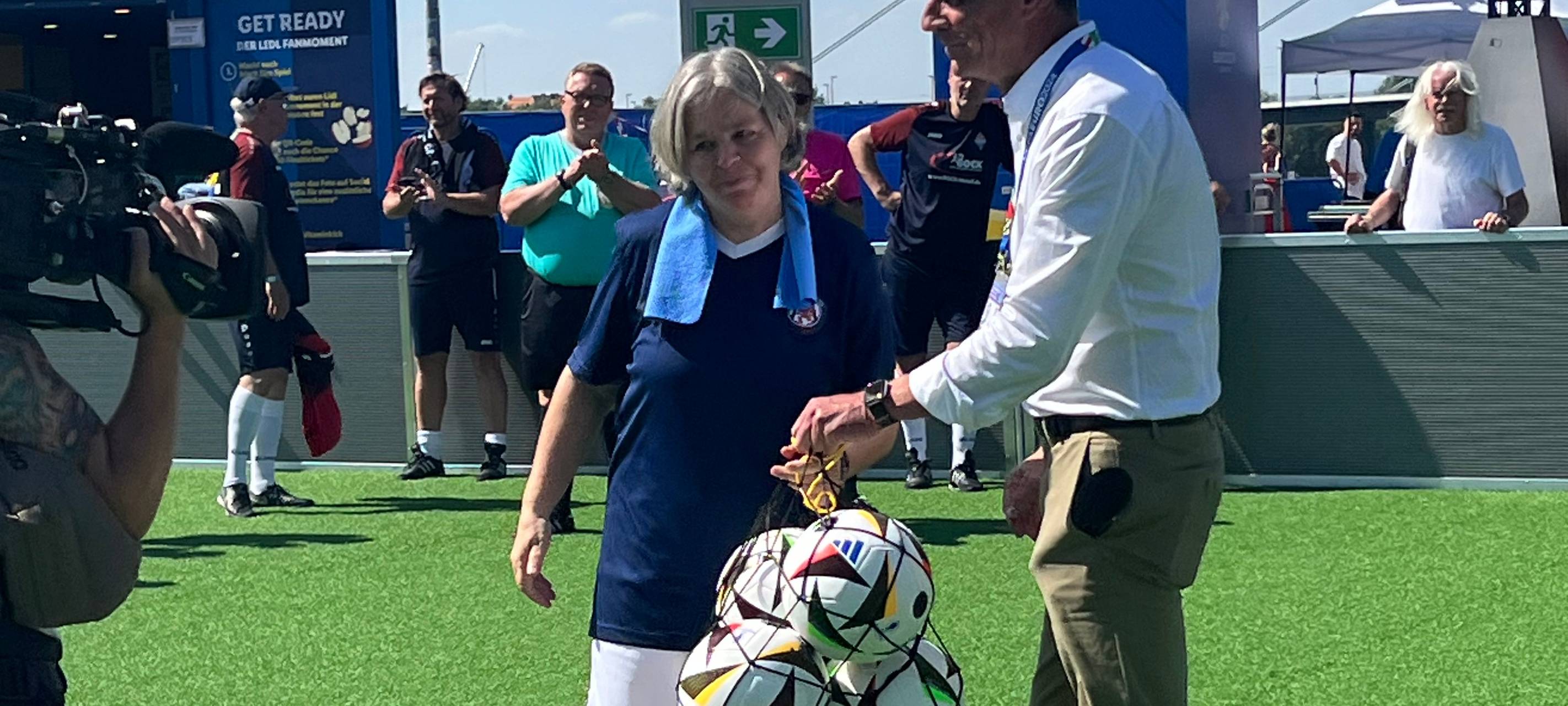 Ü55 Walking Football Turnier in der Fanzone am Burgplatz