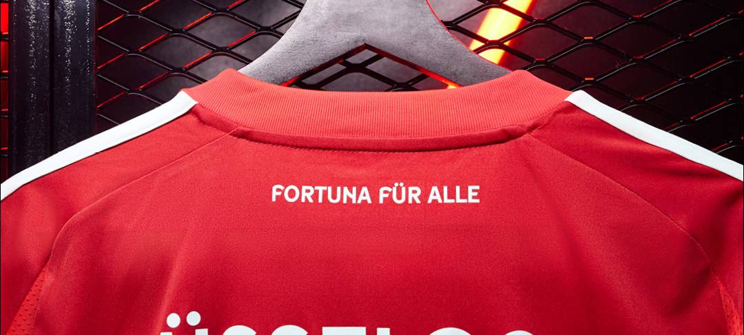 Das Heimtrikot von Fortuna Düsseldorf aus der Saison 2024/25.