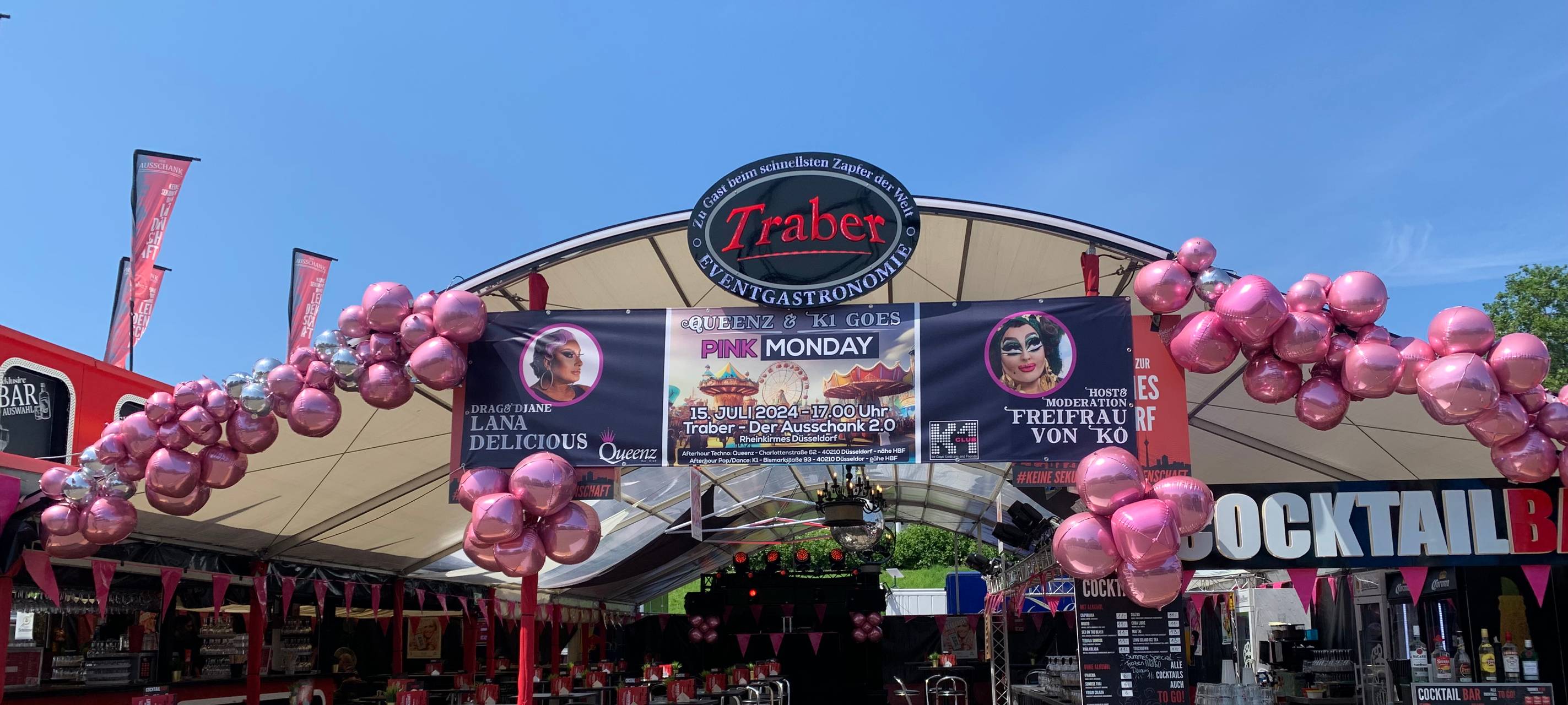 Pink-Monday im Traber-Zelt auf der Rheinkirmes in Düsseldorf.