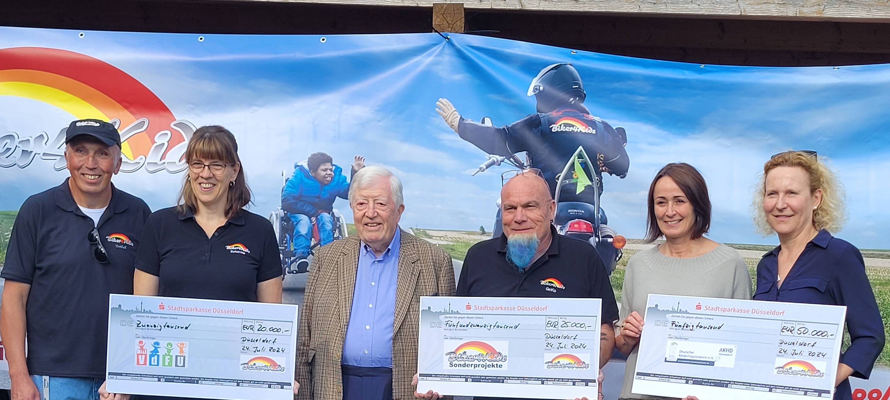 Biker4Kids sammeln Rekordsumme in Düsseldorf