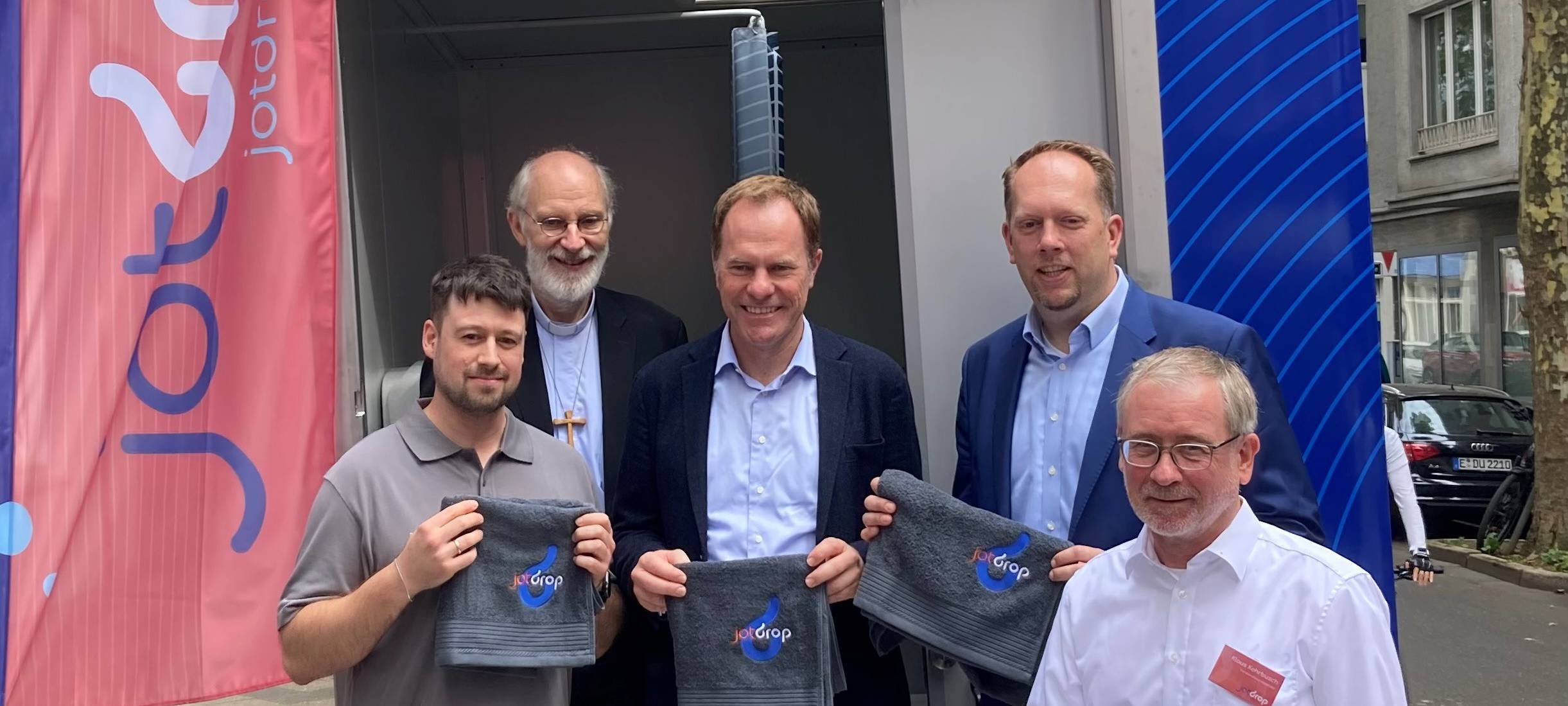 Mobile Dusche für Obdachlose in Düsseldorf