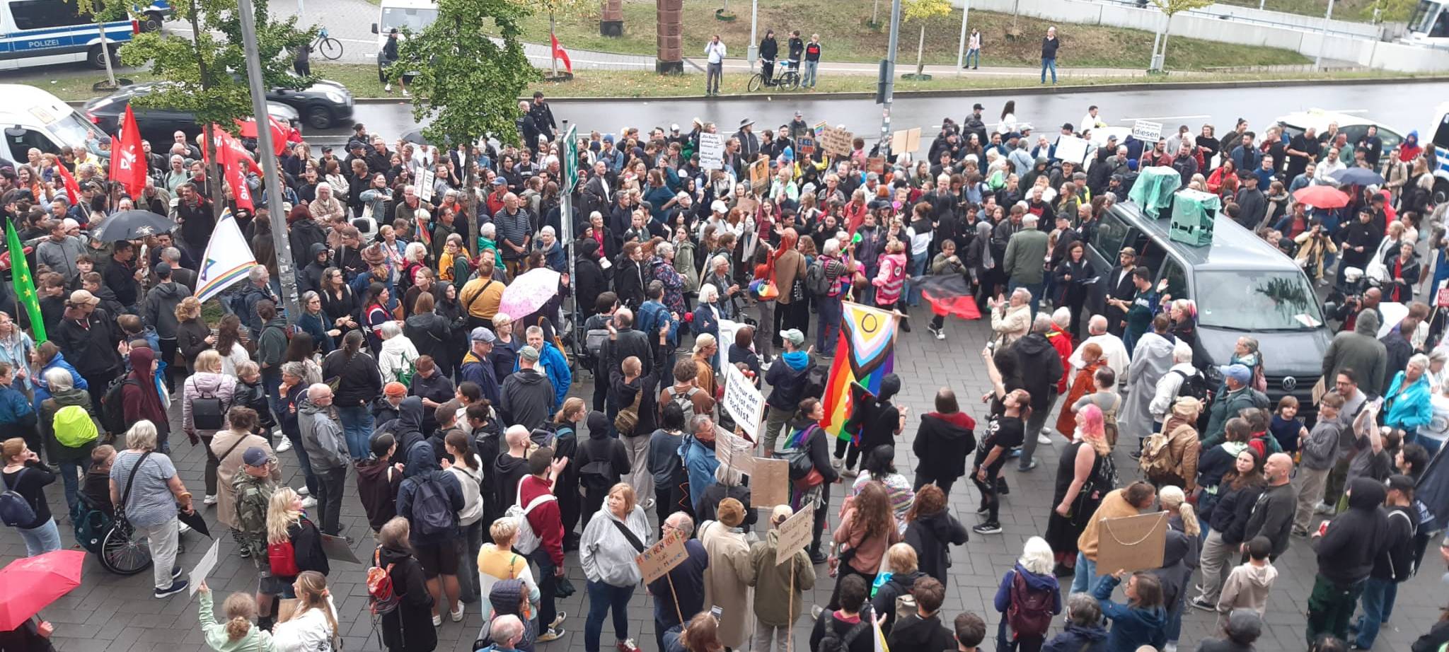 Protest gegen AFD-Politiker Maximilian Krah in Düsseldorf