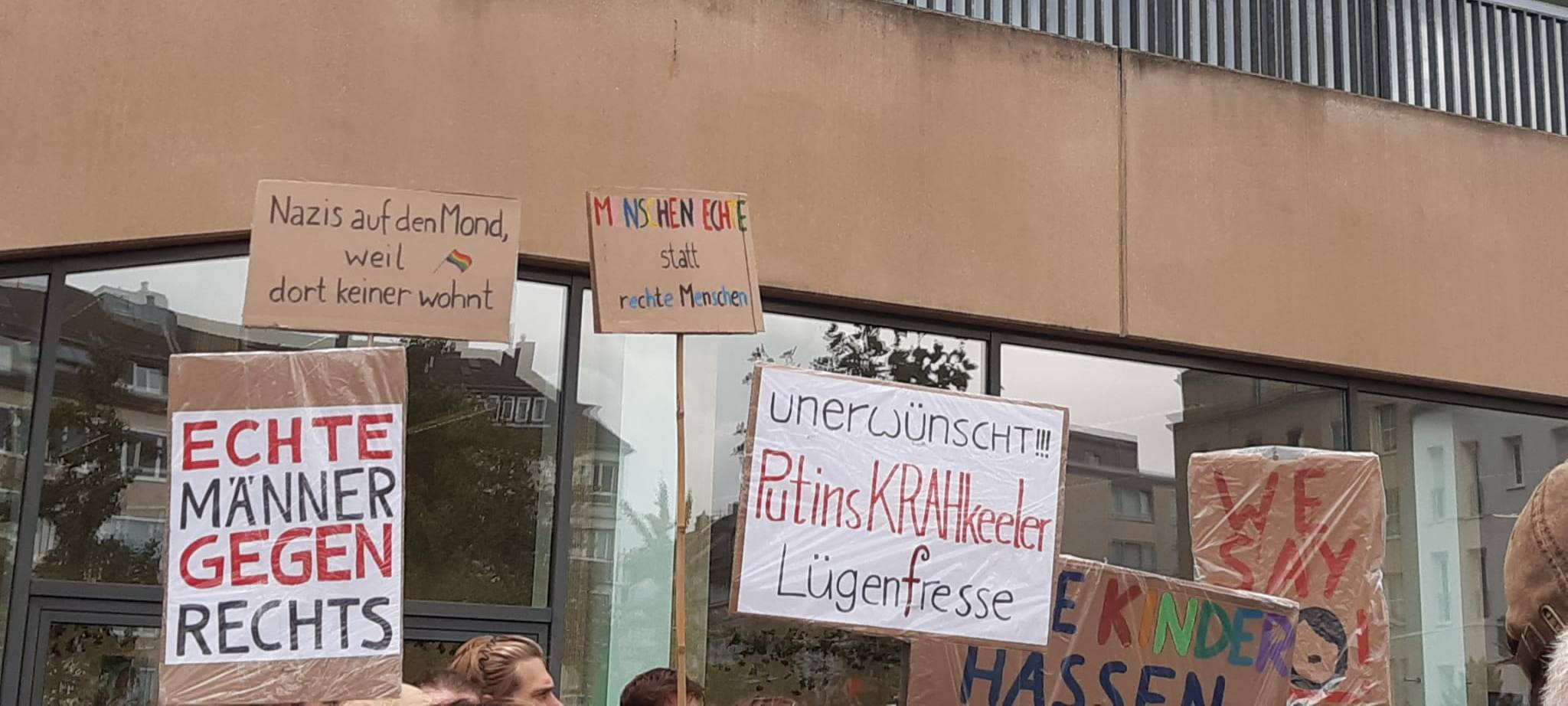 Protest gegen AFD-Politiker Maximilian Krah in Düsseldorf