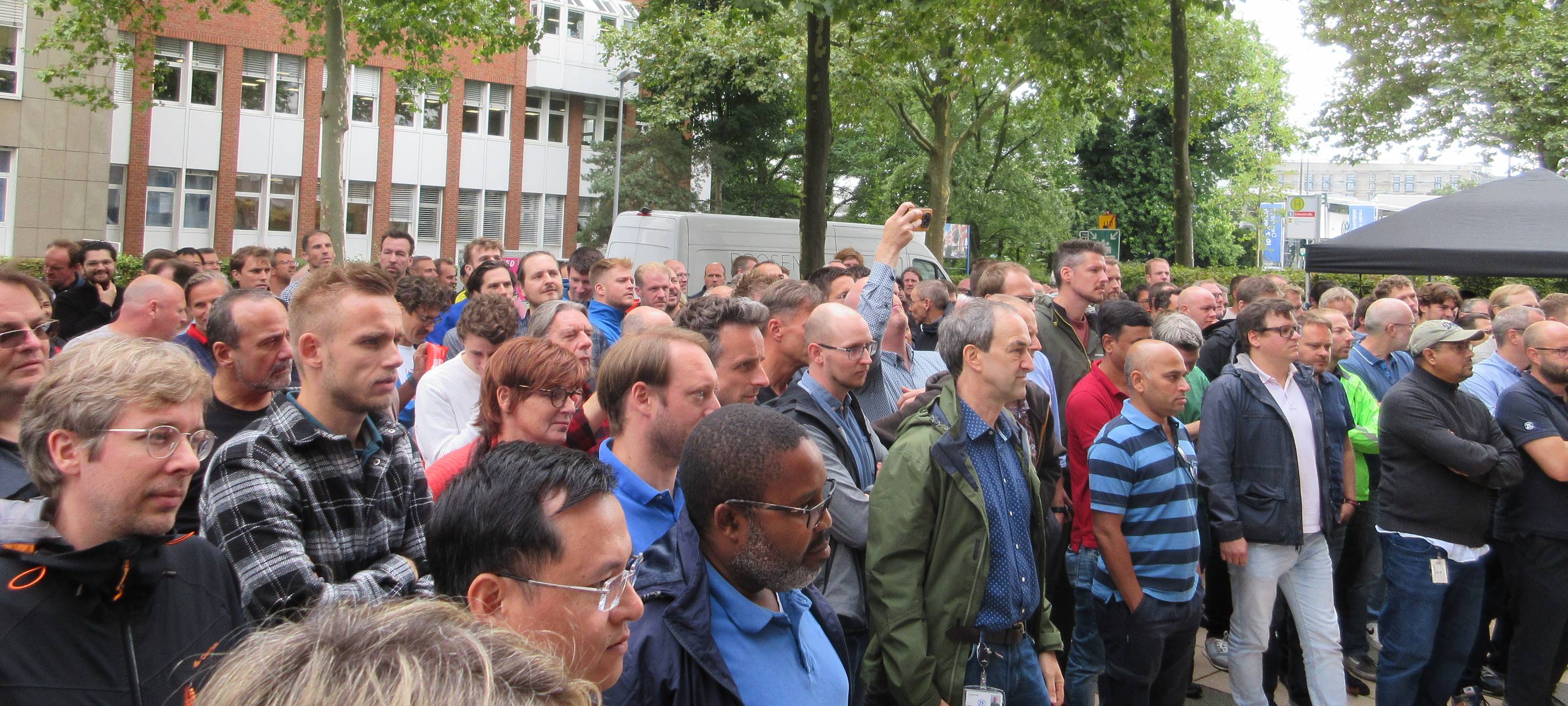 Düsseldorf: Protest gegen Stellenabbau bei ZF