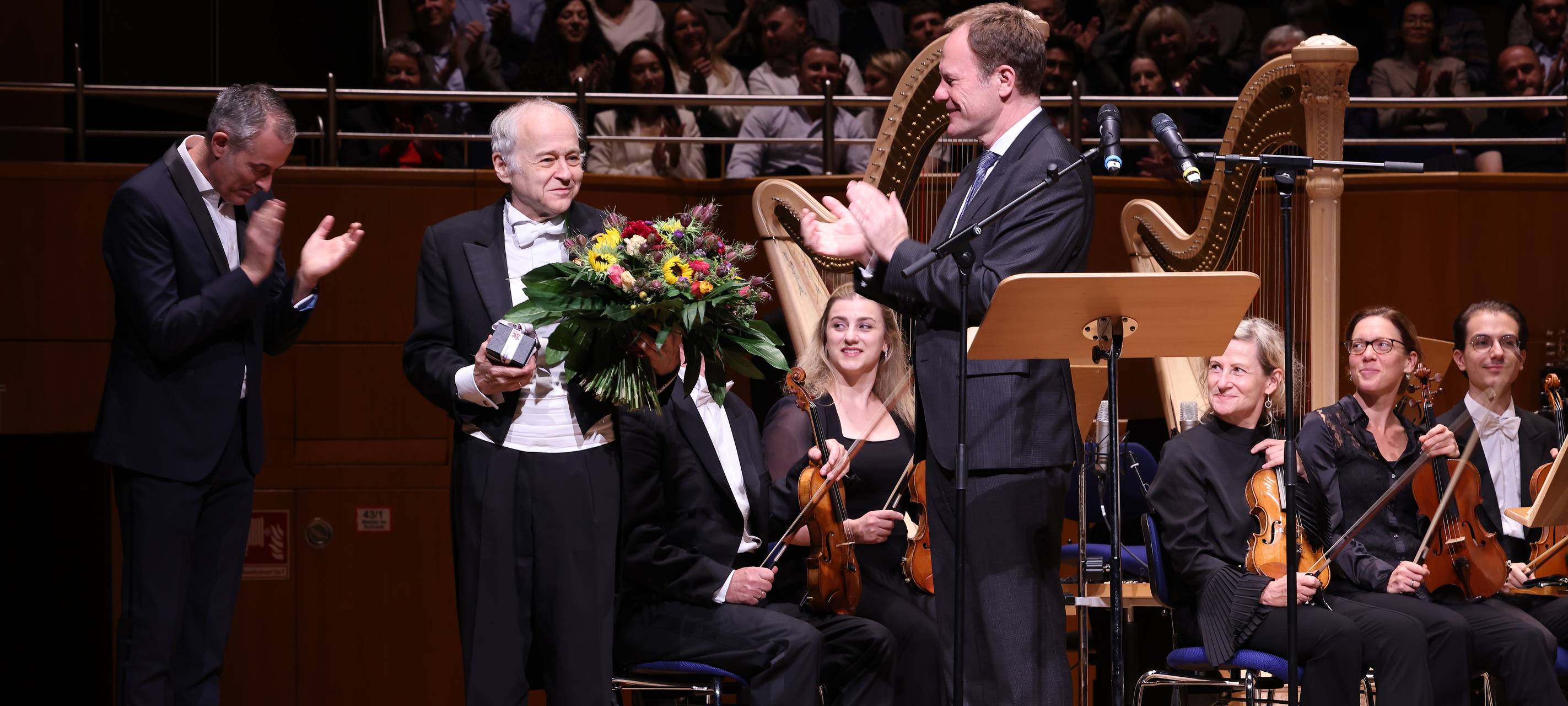 Düsys: Fischer verlängert Vertrag in Düsseldorf