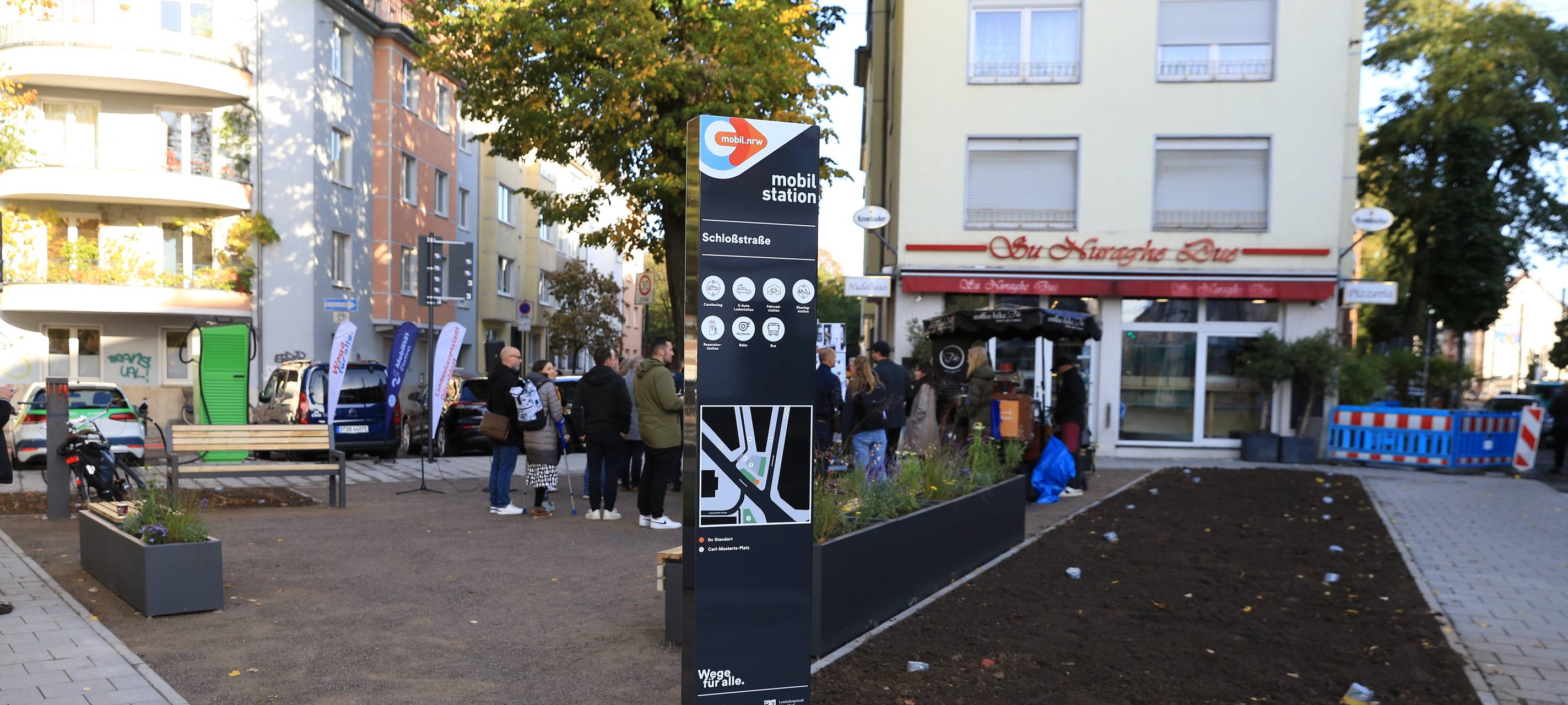 Eine Mobilitätsstation im Stadtgebiet von Düsseldorf.