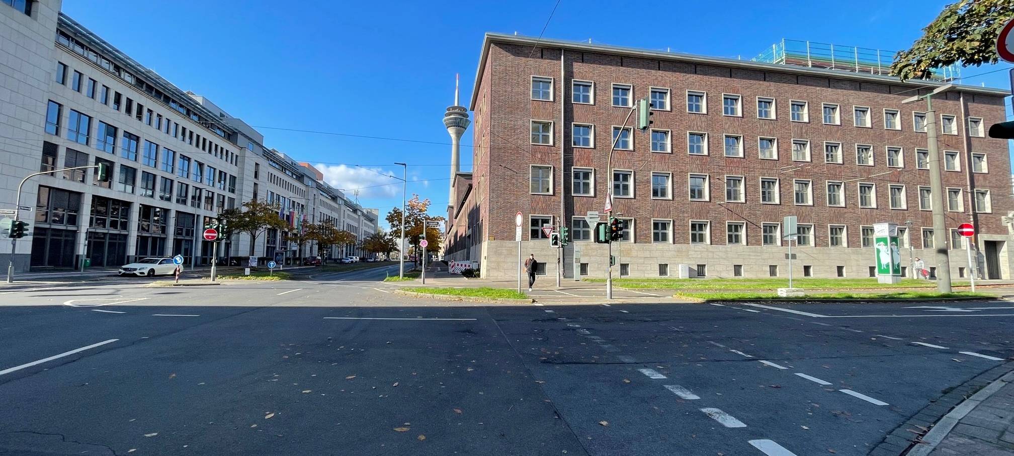 Das Polizeipräsidium am Jürgensplatz in Düsseldorf.