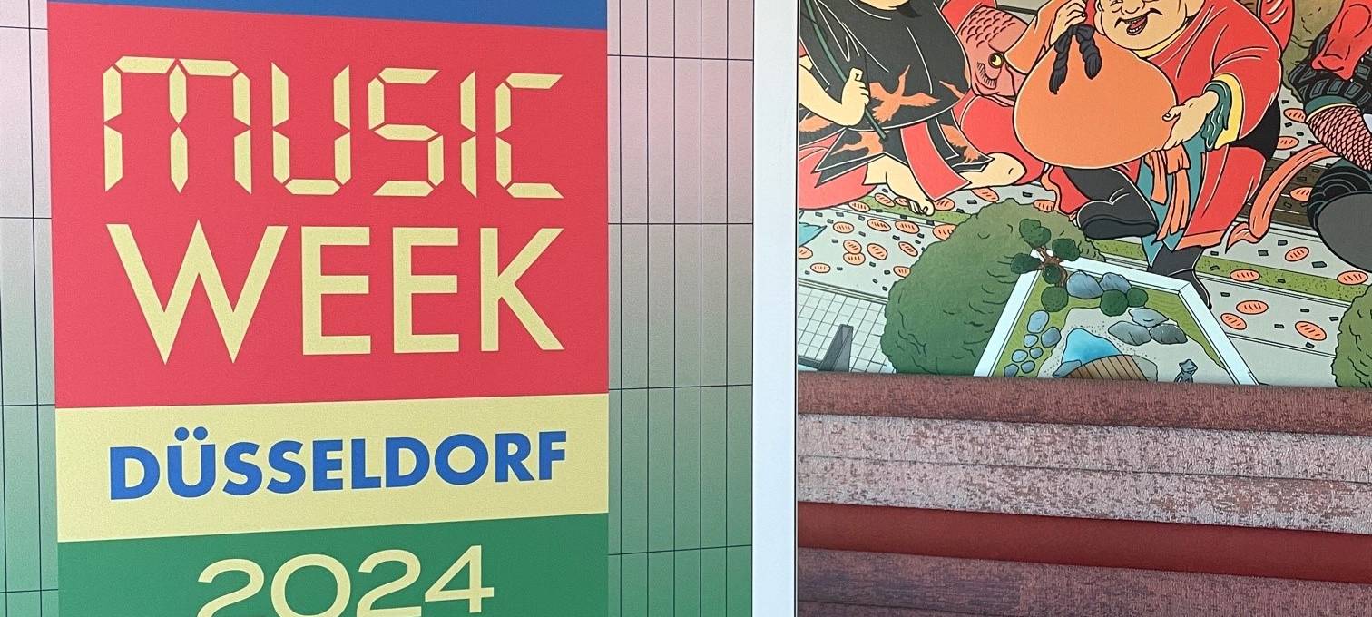 Music Week 2024 in Düsseldorf. Ein Banner mit dem Logo für die Music Week 2024.