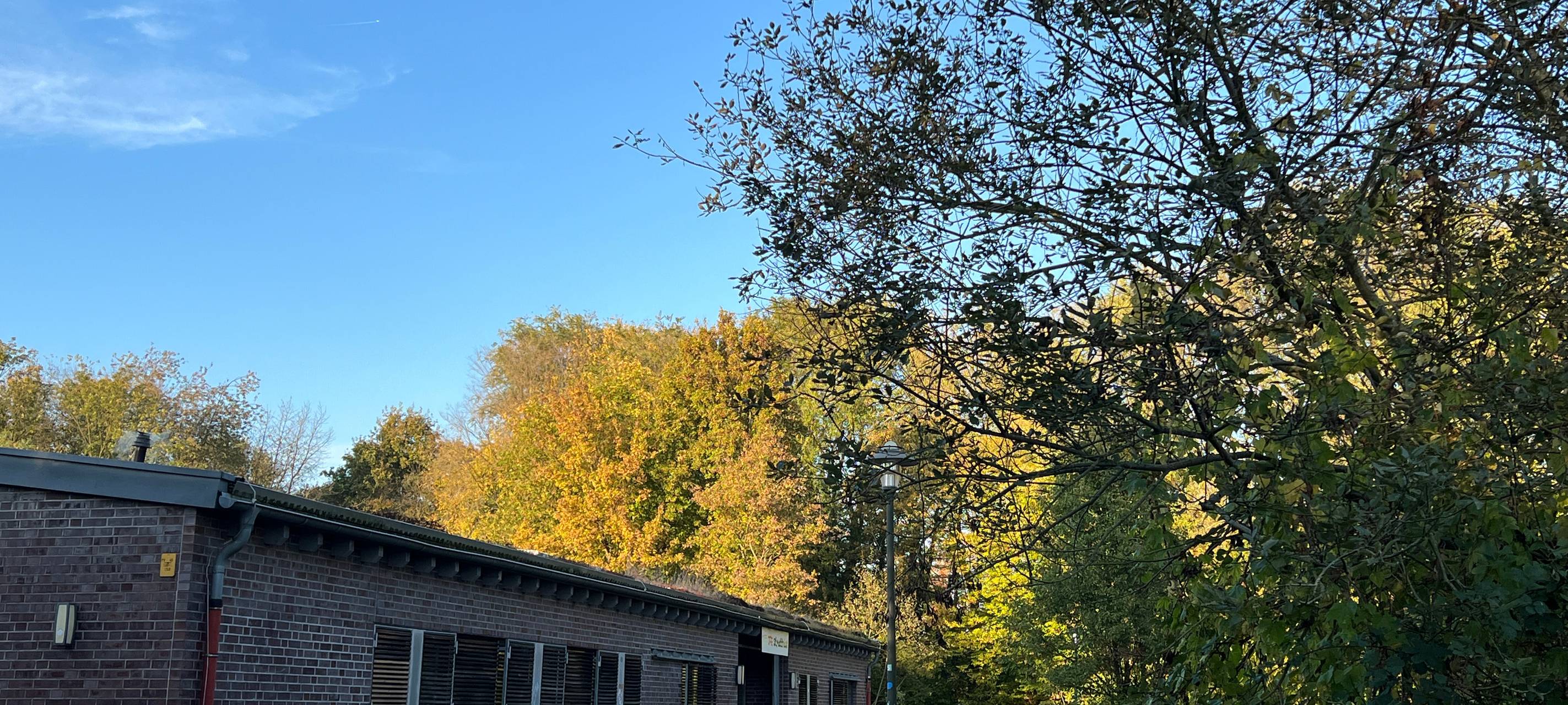 Blick auf die Jugendfreizeiteinrichtung St. Matthäus in Düsseldorf Hellerhof