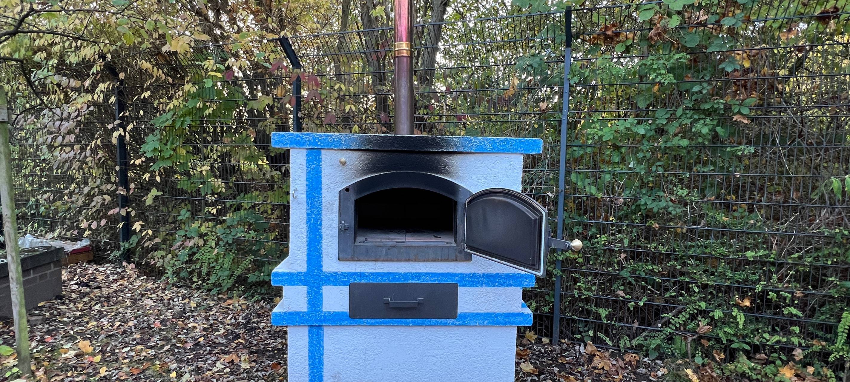 Außengrill der offenen Jugendfreizeiteinrichtung St. Matthäus in Hellerhof