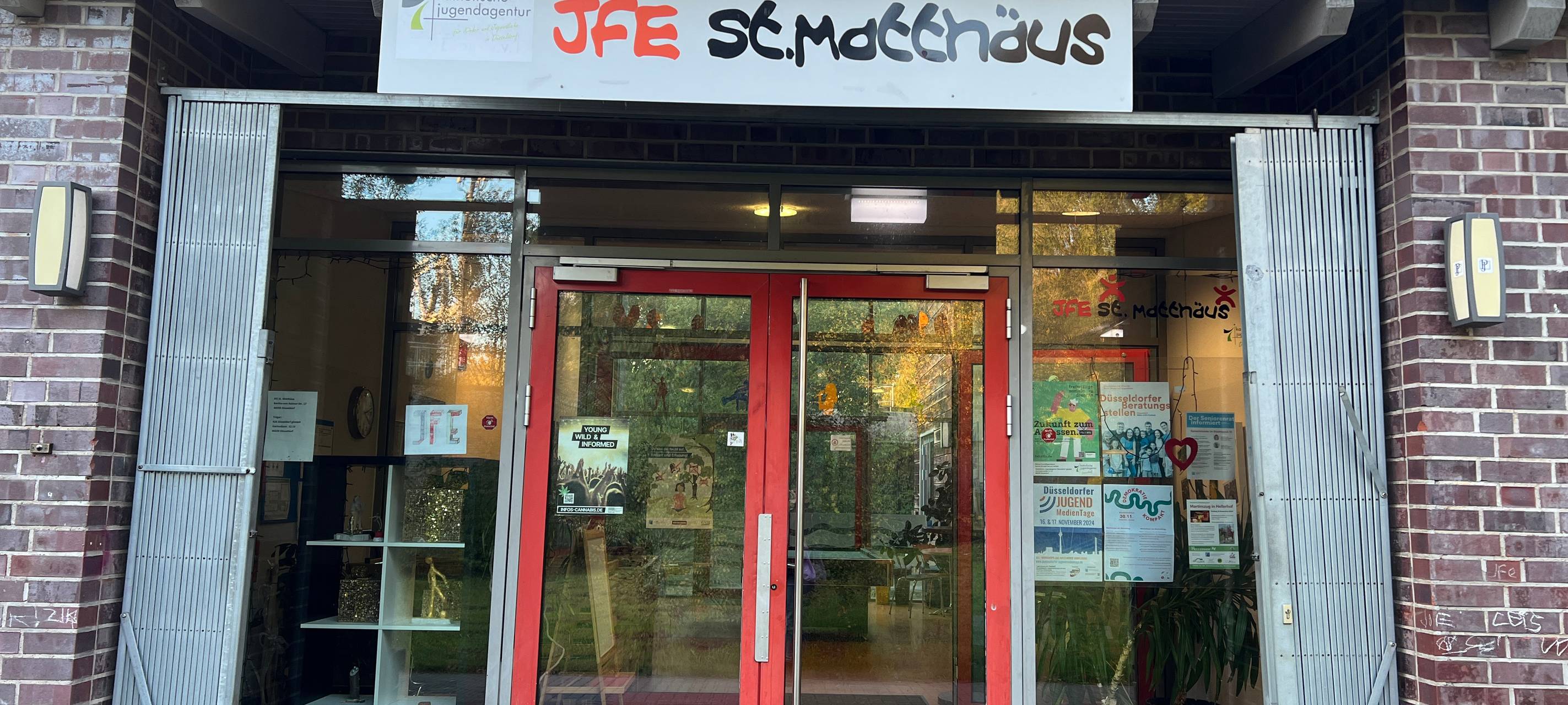 Eingang der Jugendfreizeiteinrichtung St. Matthäus in Hellerhof