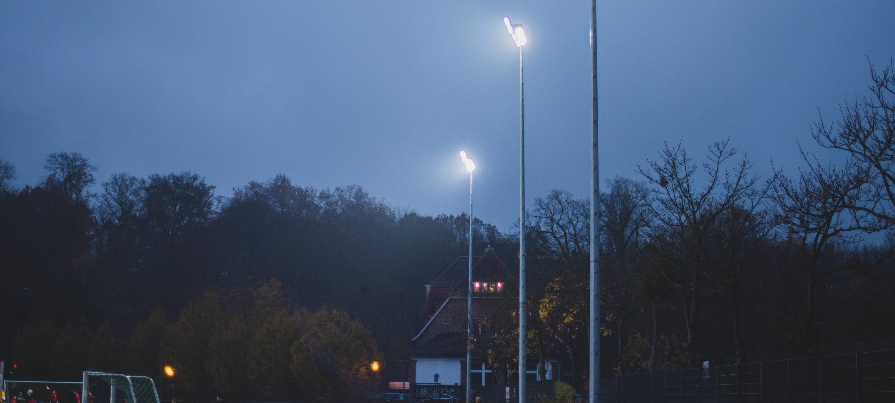 Laufbahn der Sportanlage Kikweg in Eller. Hier wird im Jahr 2025 Kunststoff erneuert.
