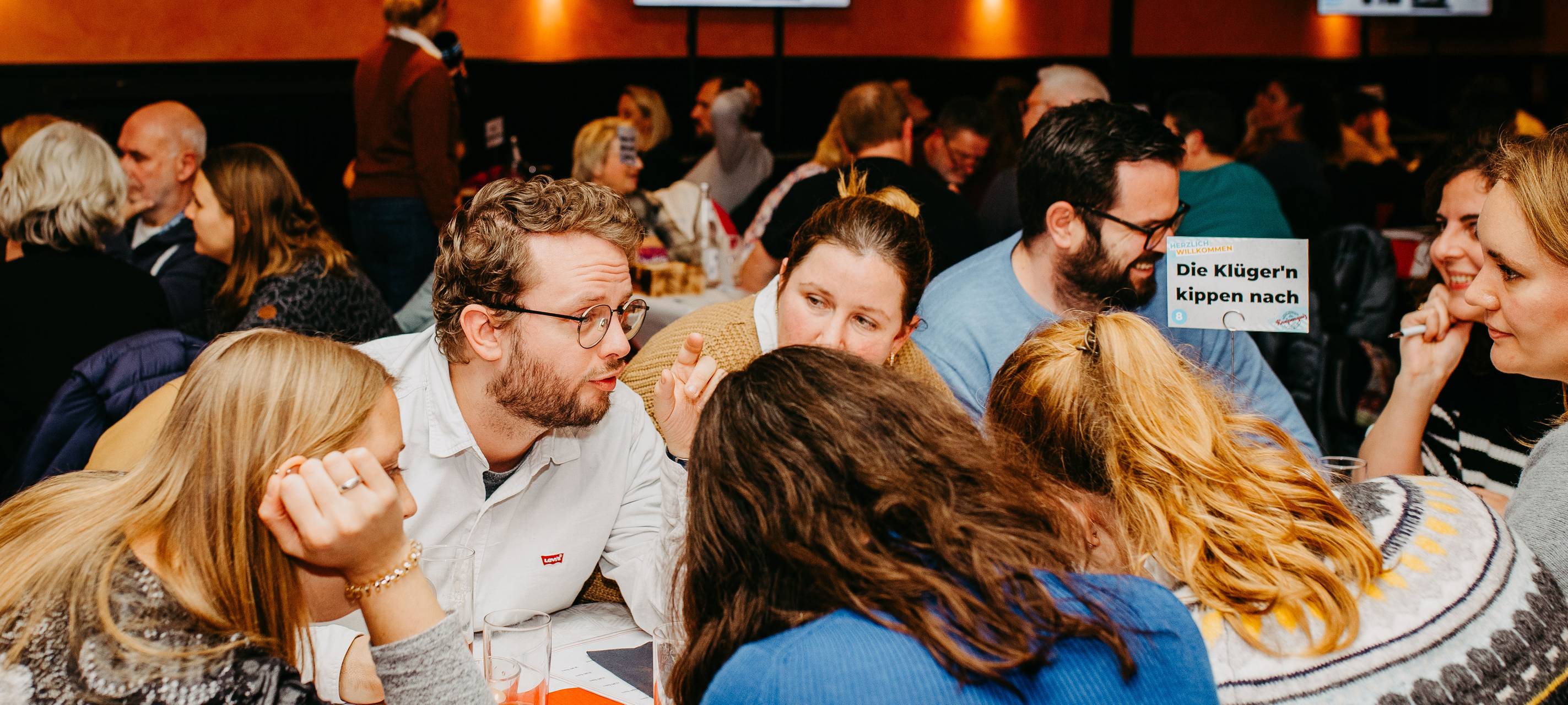 Team die klüger'n kippen nach beim Antenne-Düsseldorf-Kneipenquiz