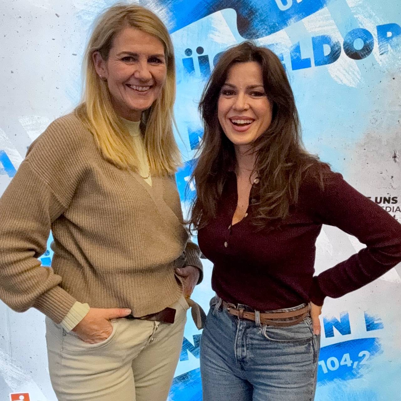 Claudia Monréal mit Natalia Avelon