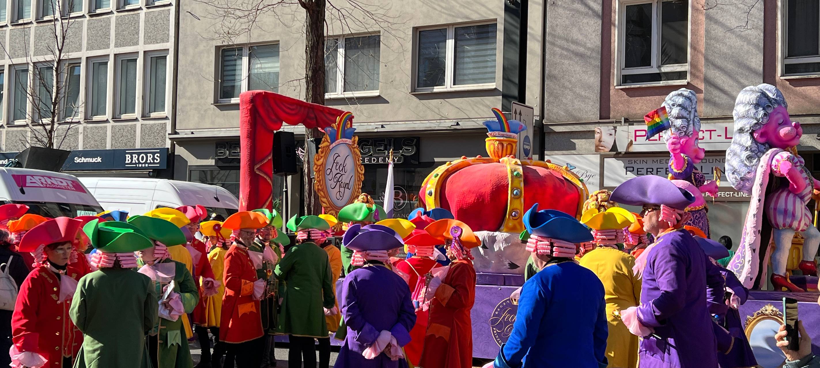 Bunt wurde es dieses Mal auch wieder bei der KG Regenbogen.