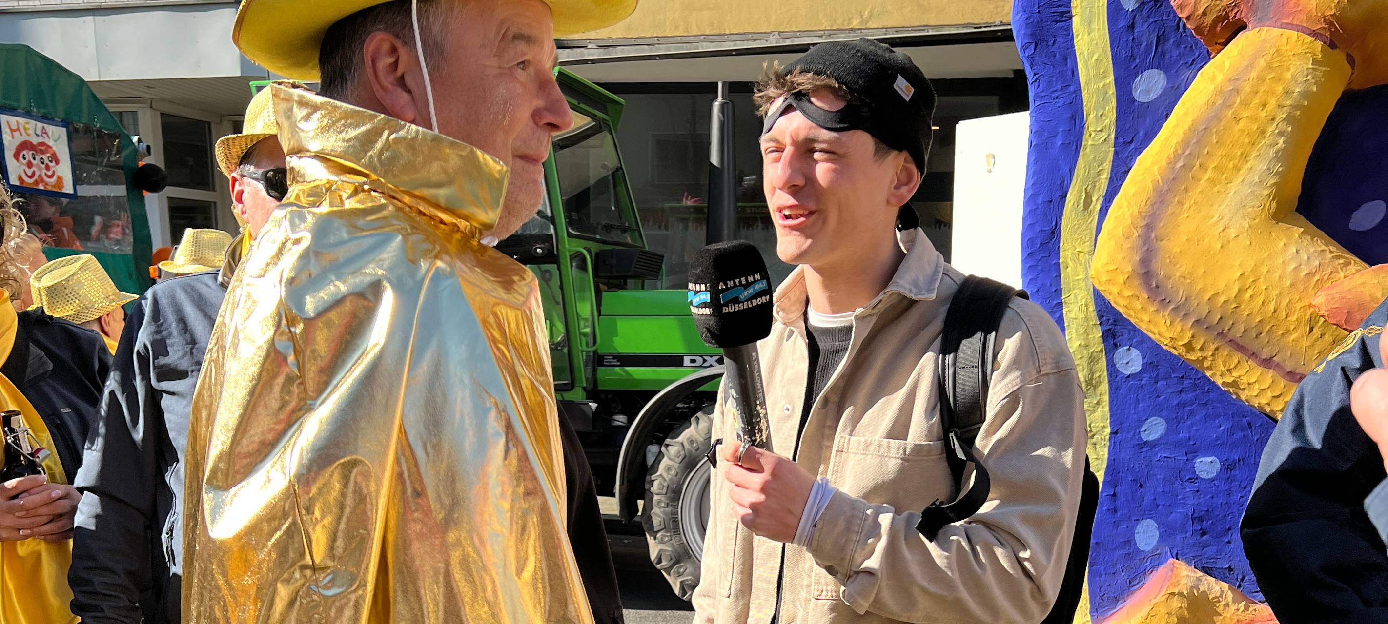 Auch am Rosenmontag waren wir mit dem Mikro vor Ort, um mit euch über eure Eindrücke zu sprechen.