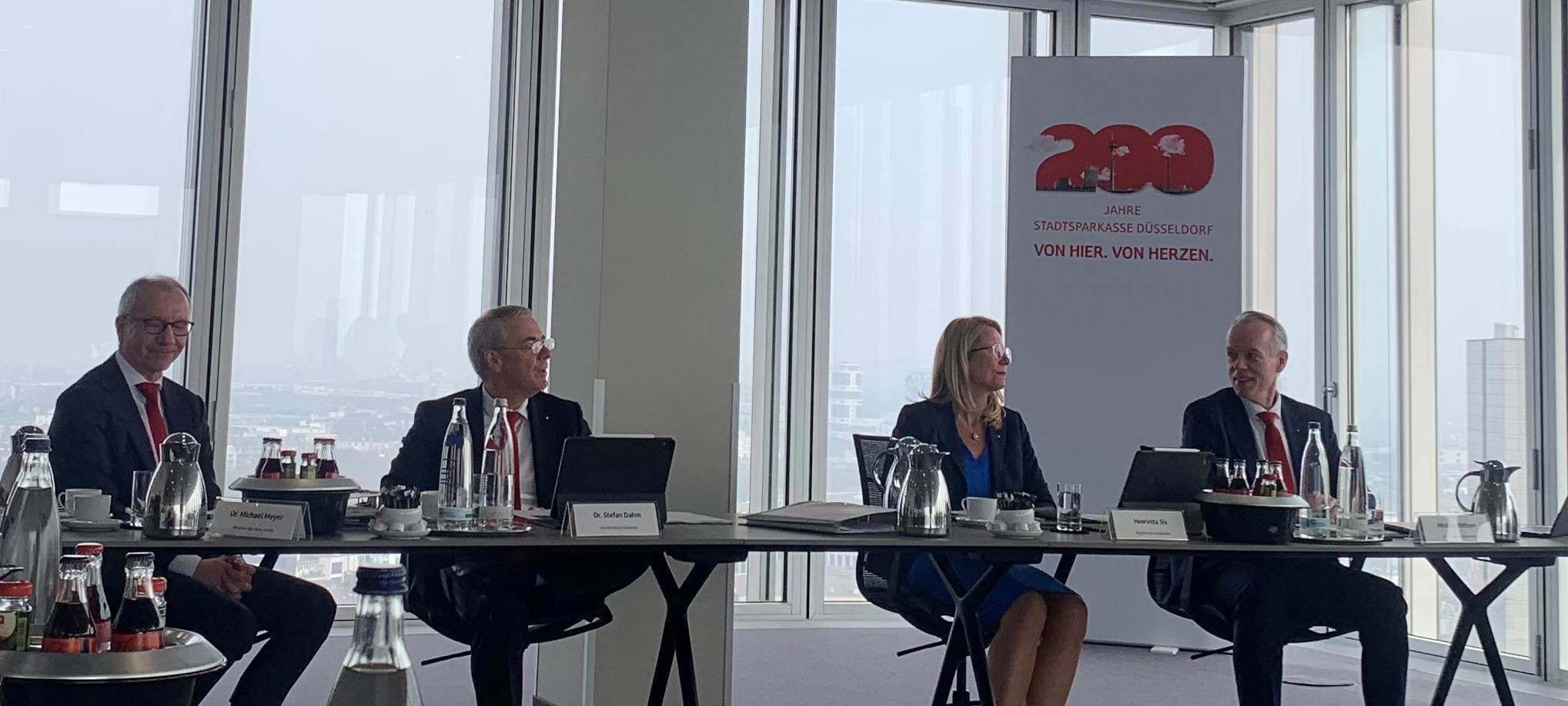 Pressekonferenz zur Bilanz der Stadtsparkasse Düsseldorf
