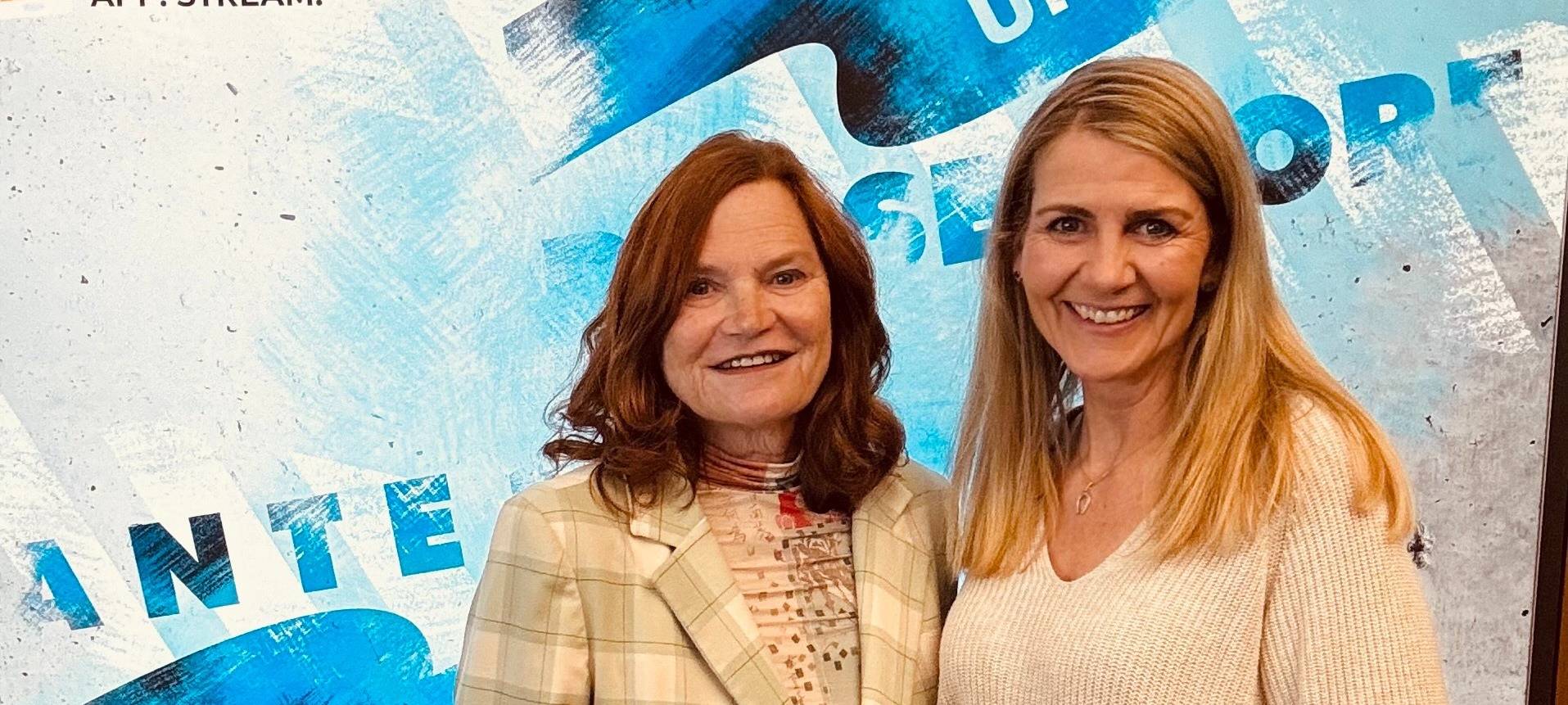 Claudia Monréal, Moderatorin bei Antenne Düsseldorf mit Sängerin Pe Werner