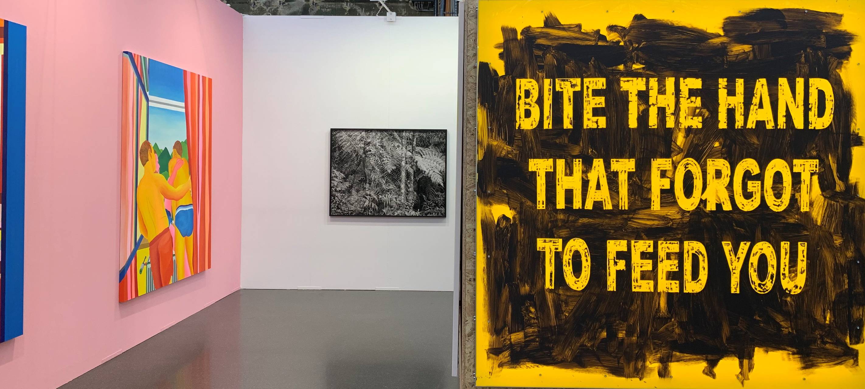 Ein paar Ausstellungsstücke auf der Art Düsseldorf auf dem Areal Böhler in Heerdt.