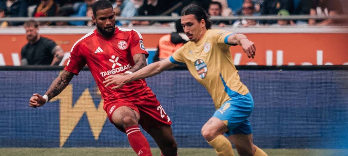 Spielszene aus dem Auswärtsspiel der Fortuna in Braunschweig.