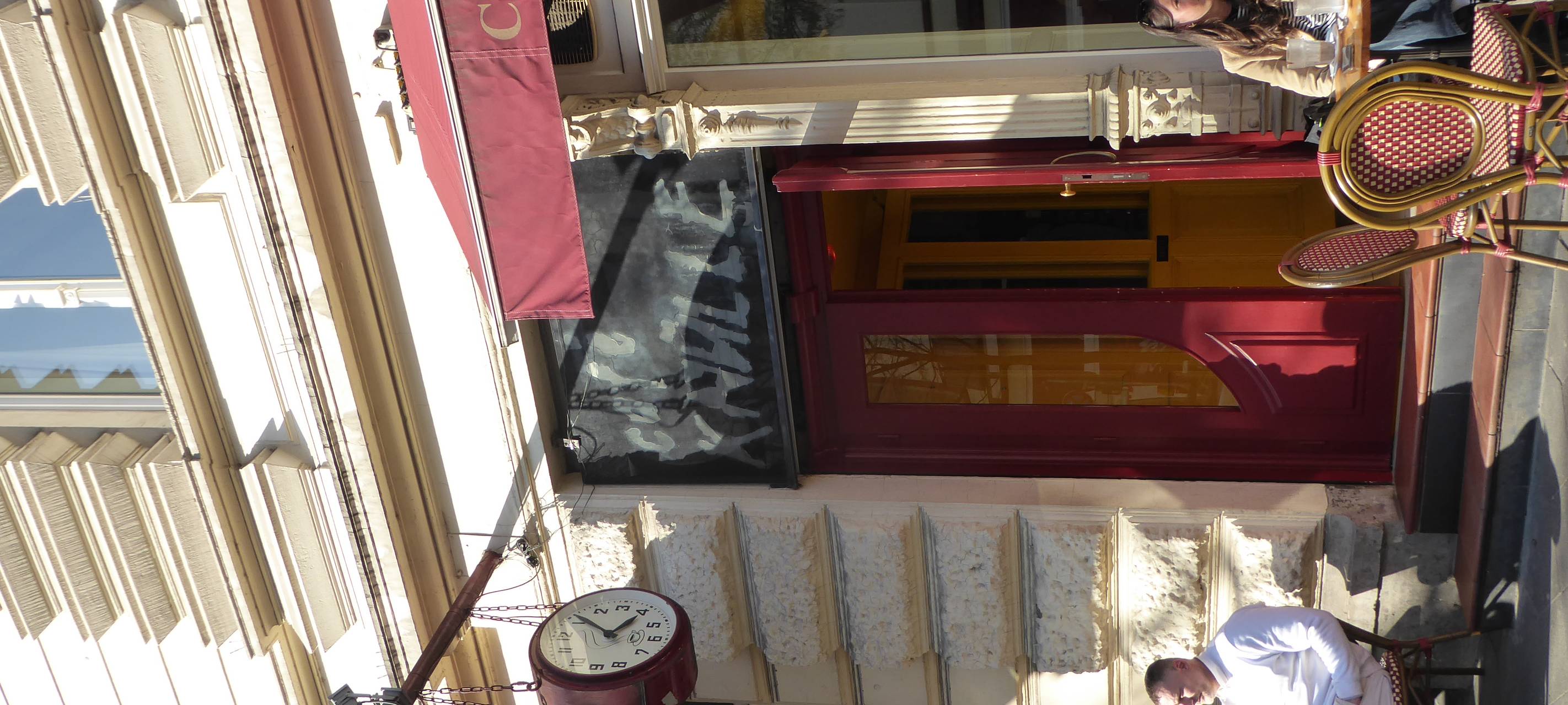 Die Eingangstür zum Café Knülle