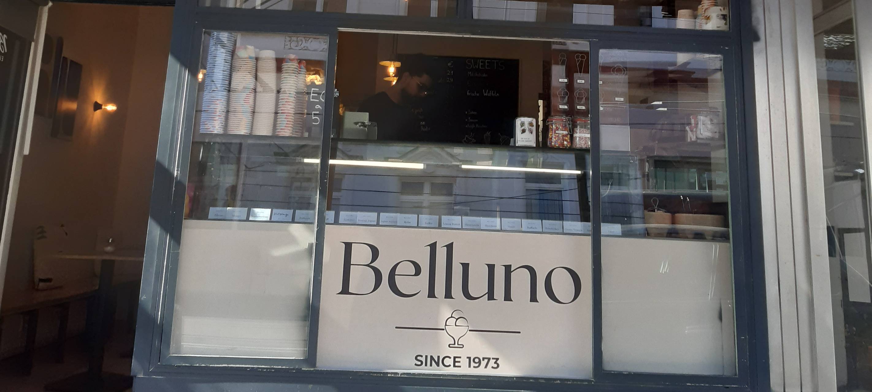 Außenansicht Eiscafé Belluno