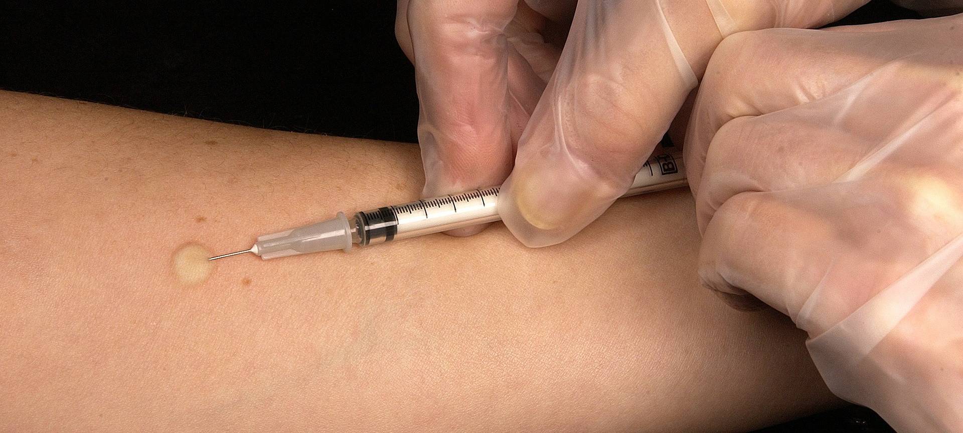 Düsseldorf: Rund 15.000 Anfragen für frühere Impfung