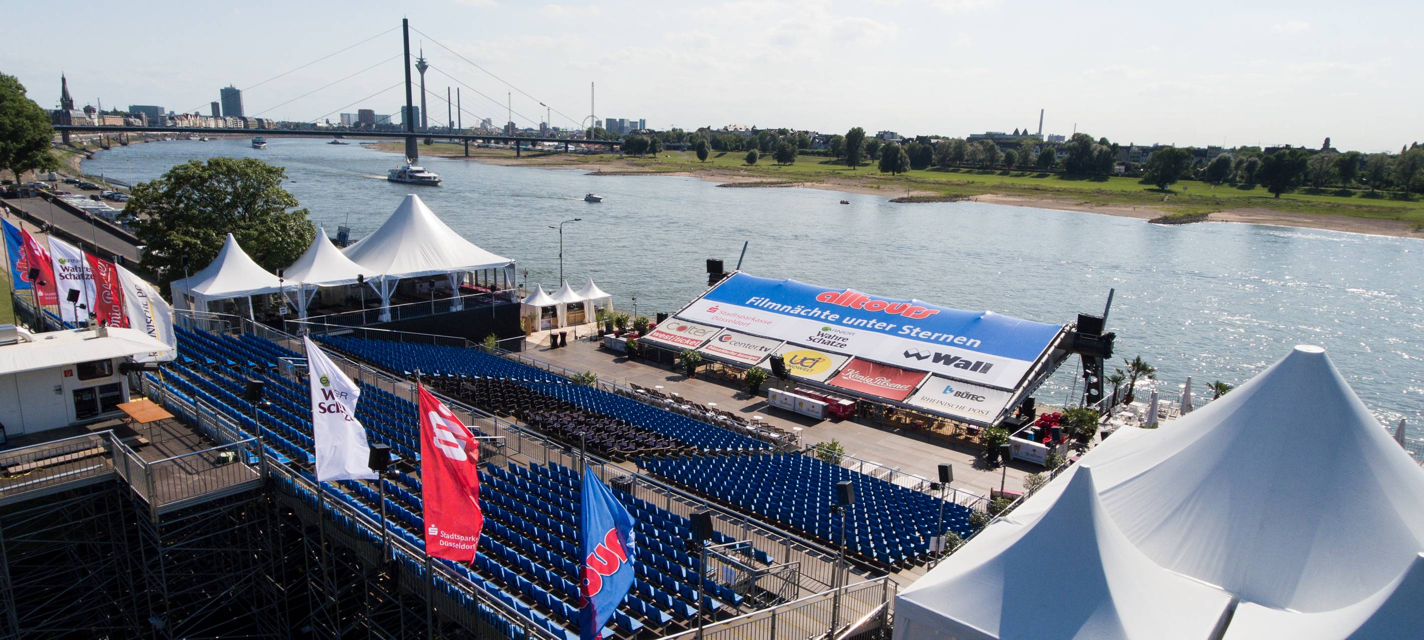 Düsseldorf - Open Air-Kino am Rhein startet