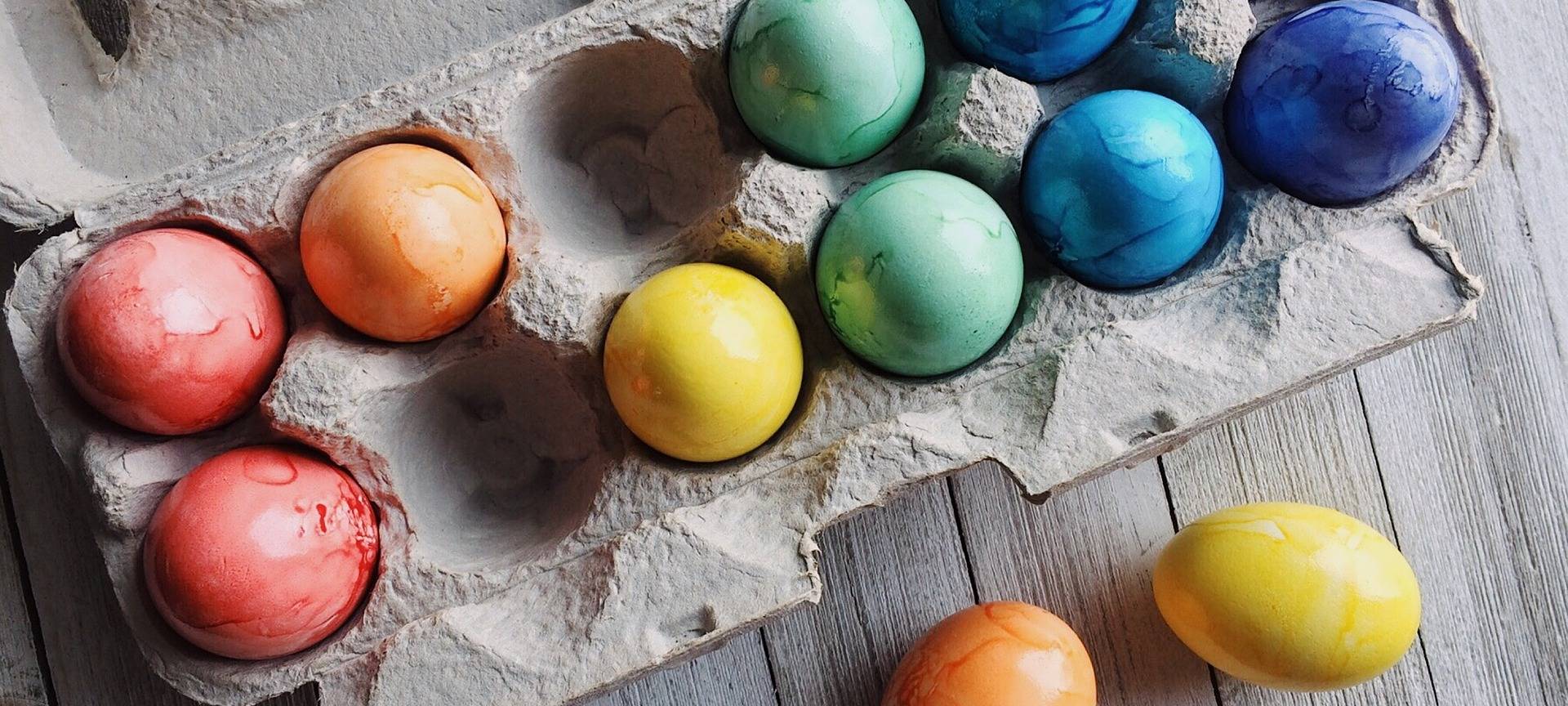 Verkehrswacht Düsseldorf verschenkt Ostereier