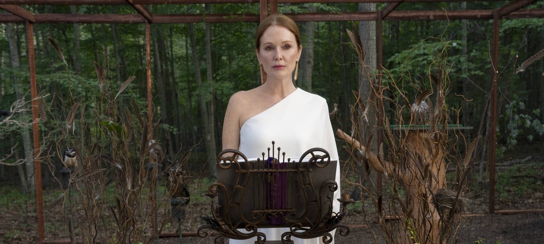 Michaela hält eine Rede.