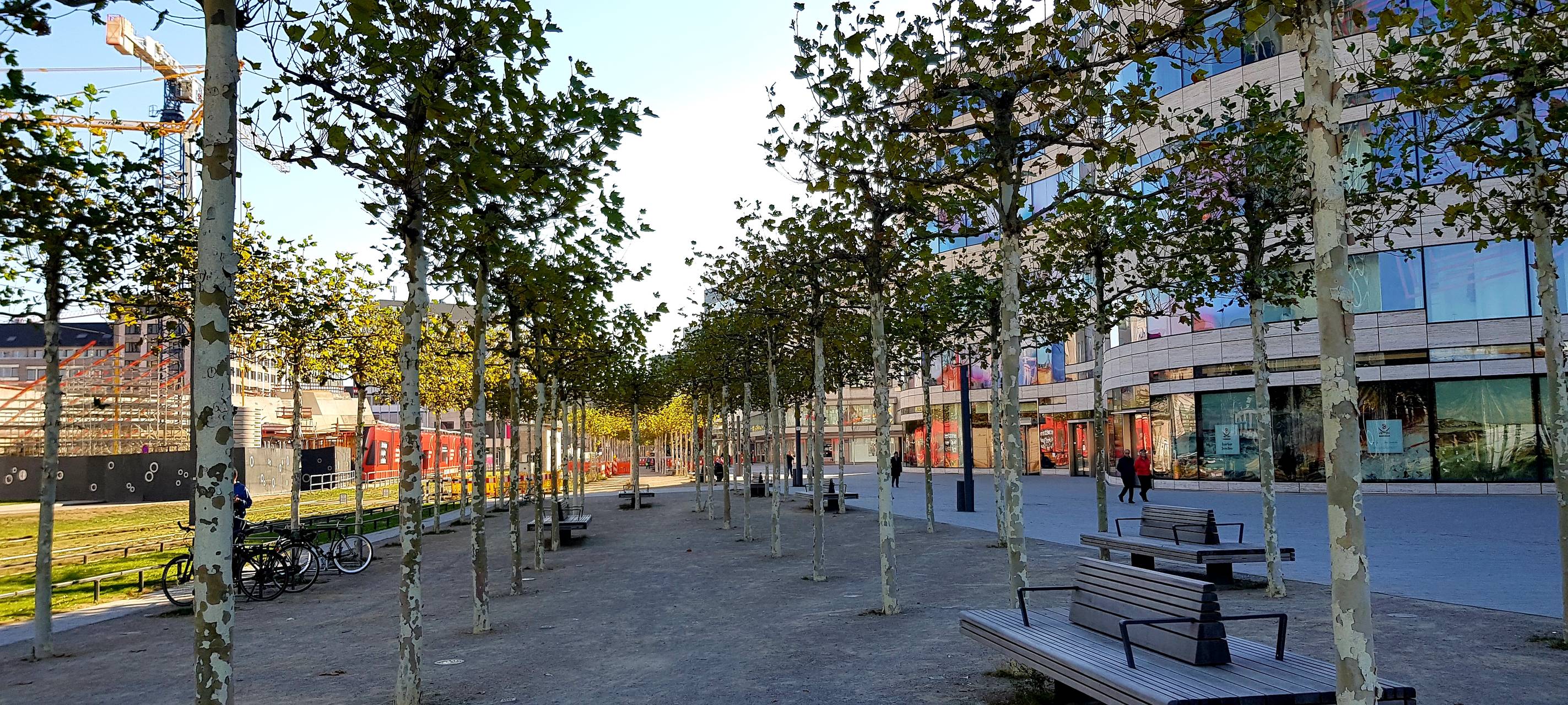 Düsseldorf: Fashion Shows am Kö-Bogen