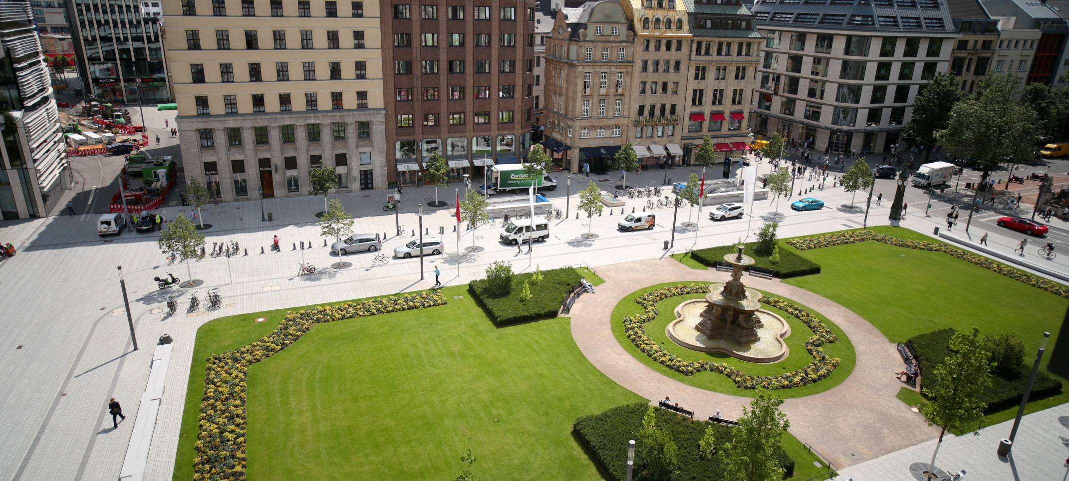 Der Blick auf den Corneliusplatz am Nordende der Königsallee.