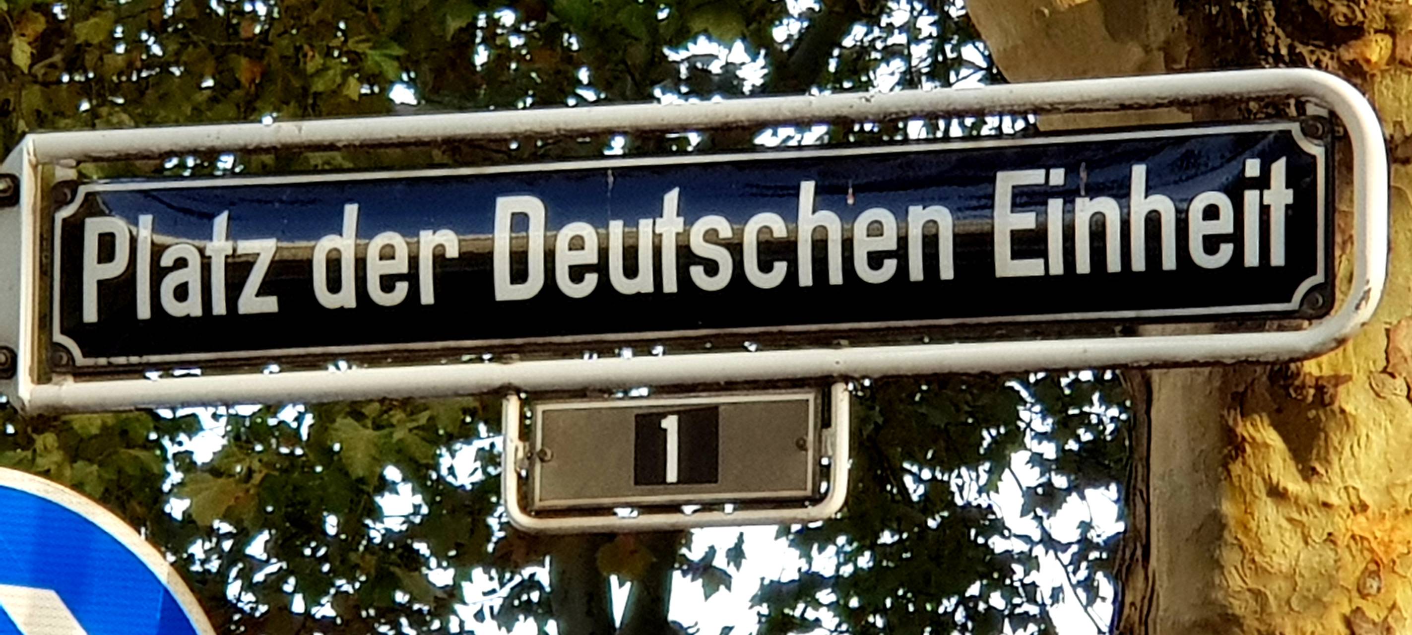 Stadt überprüft Straßennamen