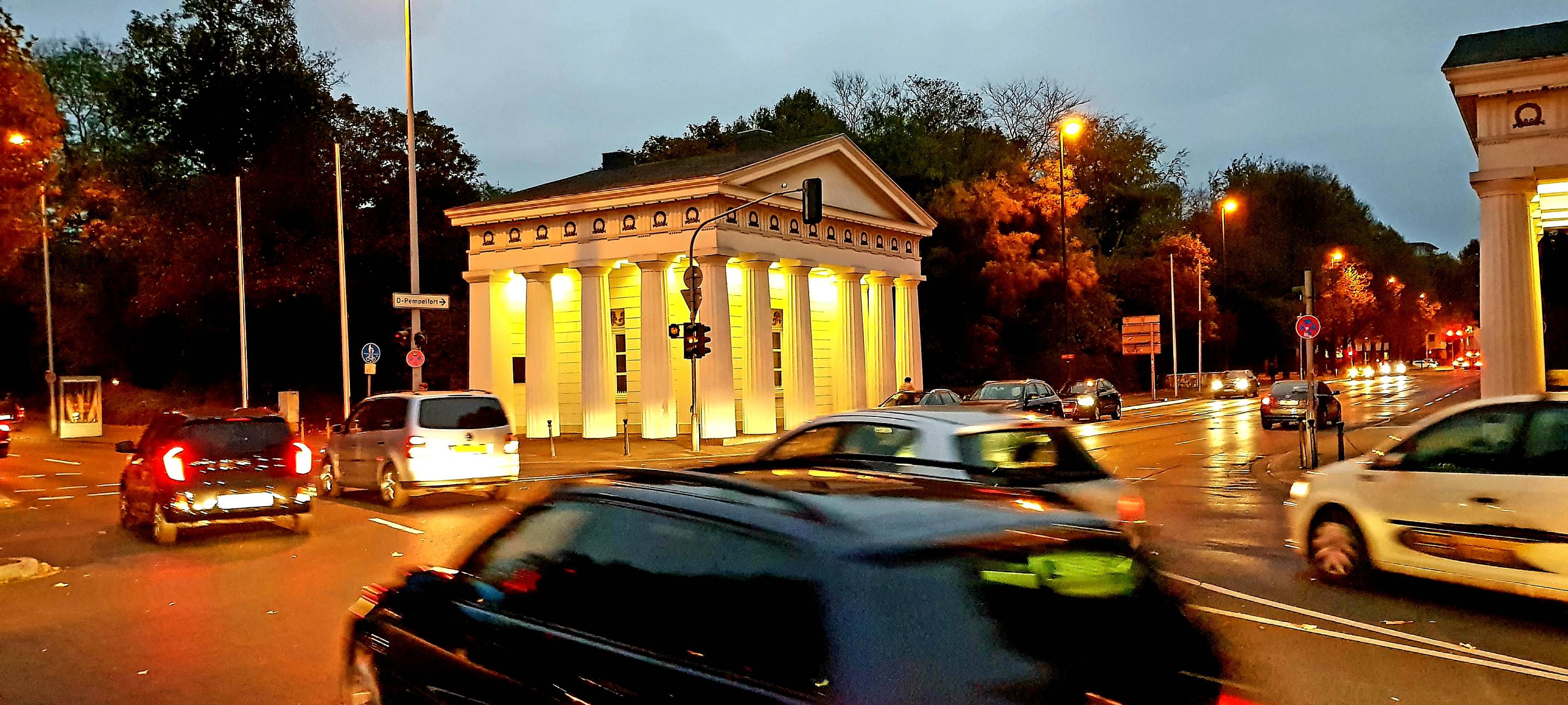 Düsseldorf: ADAC warnt vor Unfällen wegen Drängeln