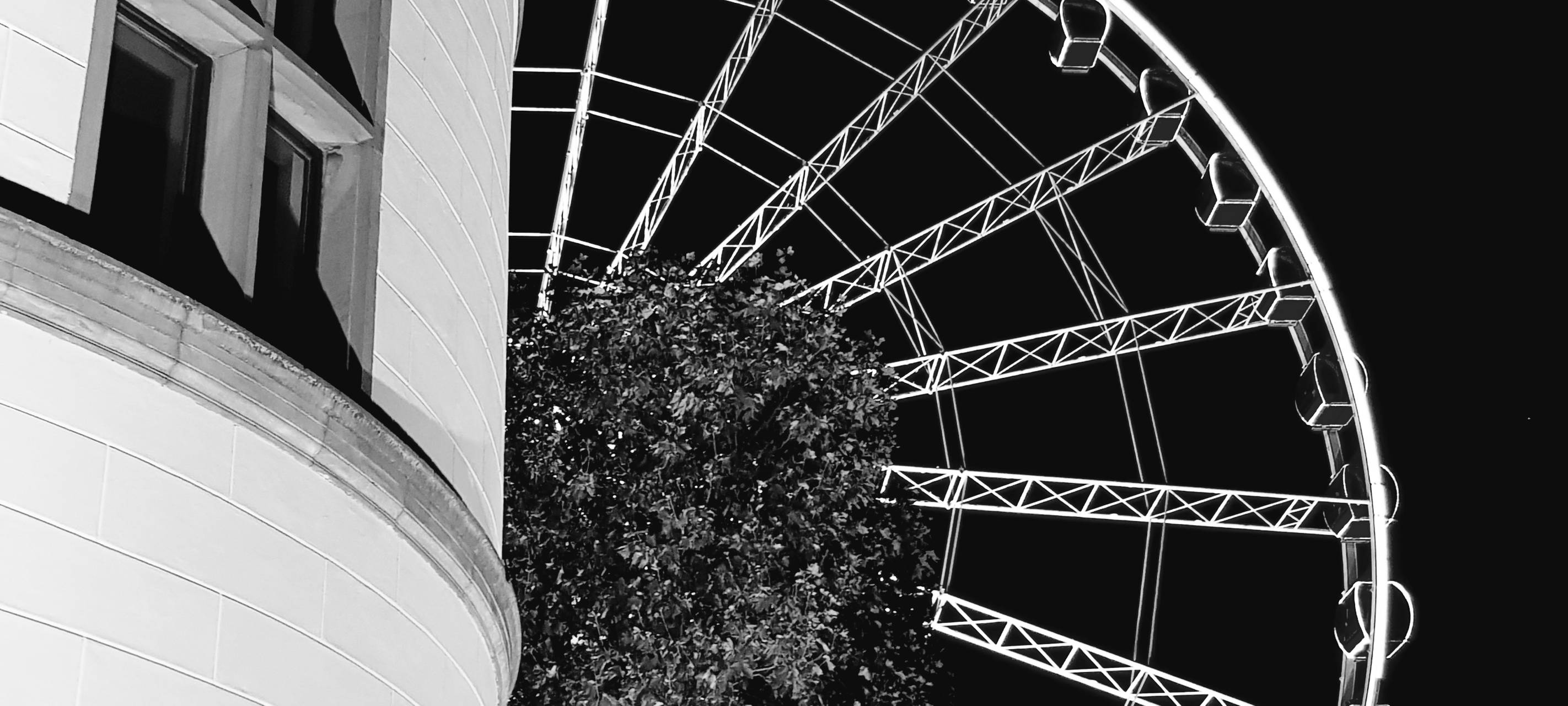 Riesenrad auf Düsseldorfer Burgplatz wird abgebaut