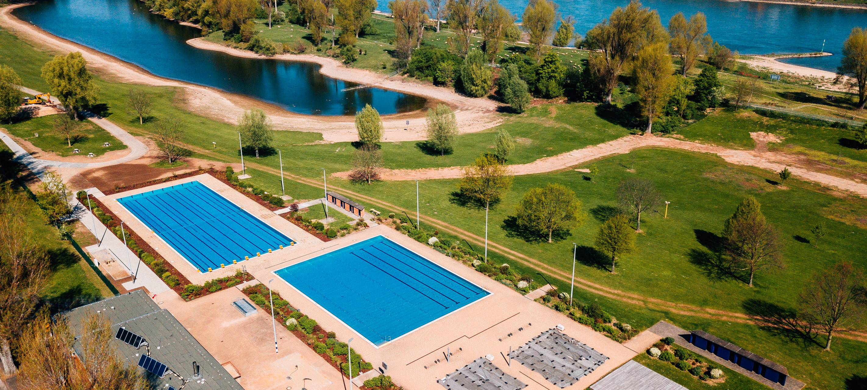 Eine Luftaufnahme des Löricker Freibades.