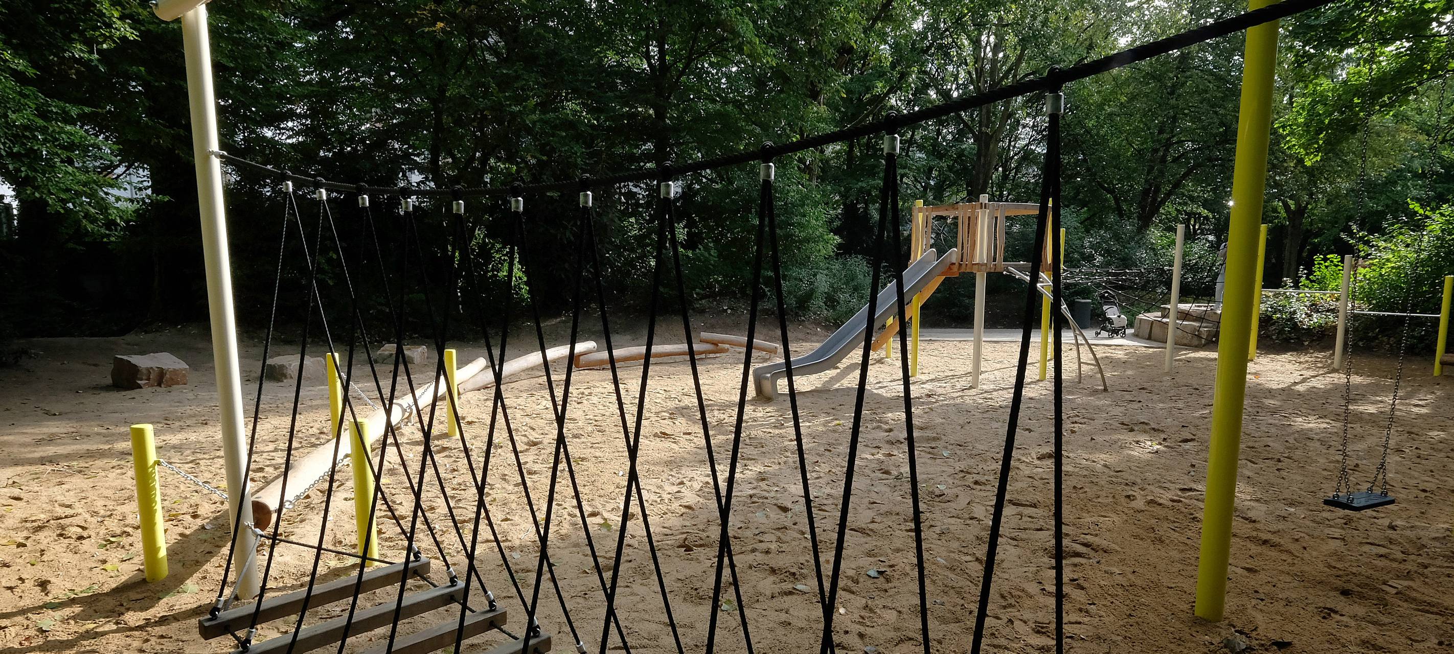 Eindrücke vom sanierten Spielplatz an der Heiligenhauser Straße in Hassels.