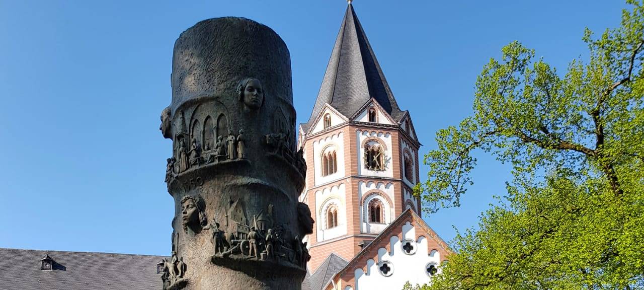 Düsseldorf-Gerresheim: Kardinal Woelki sucht das Gespräch