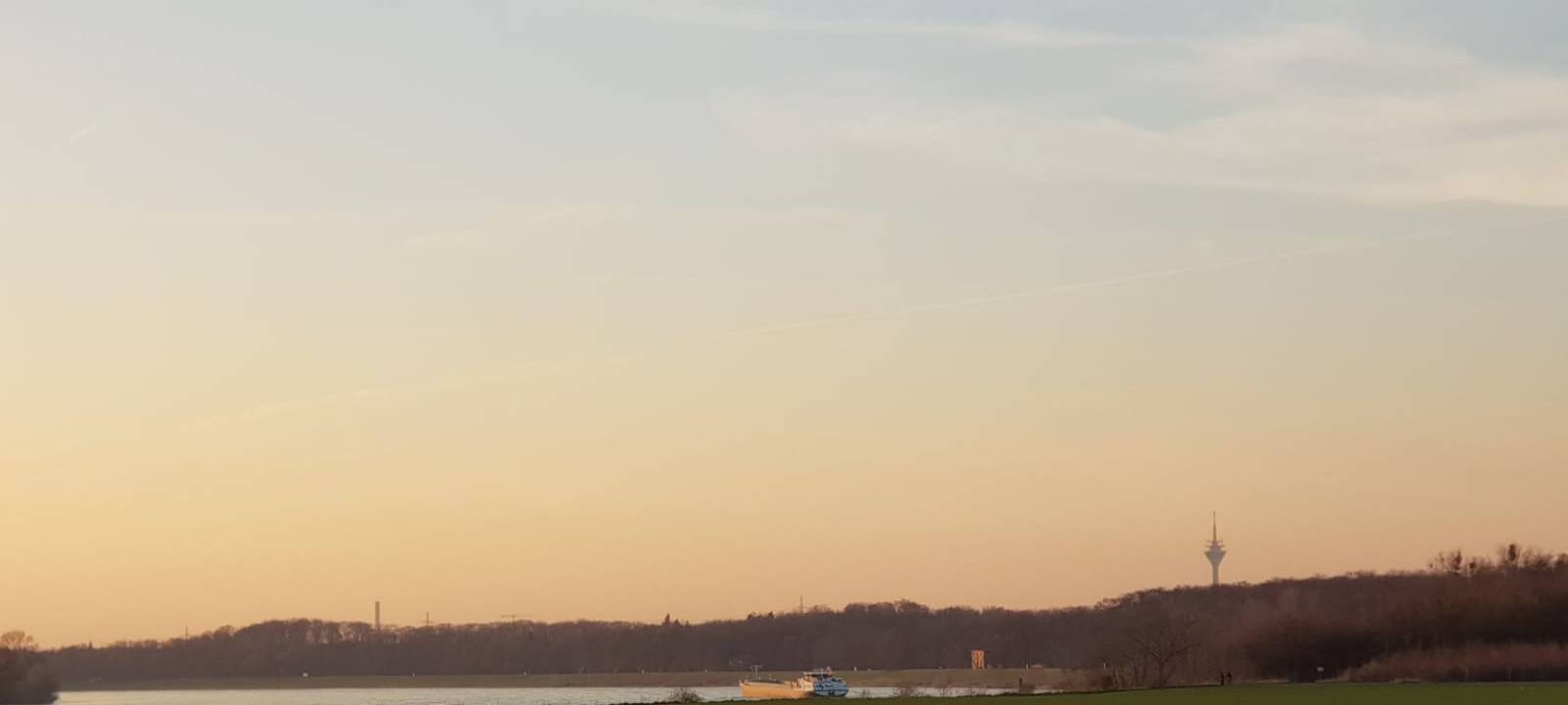 Düsseldorf - Neubau des Rheindeiches in Himmelgeist rechtswidrig